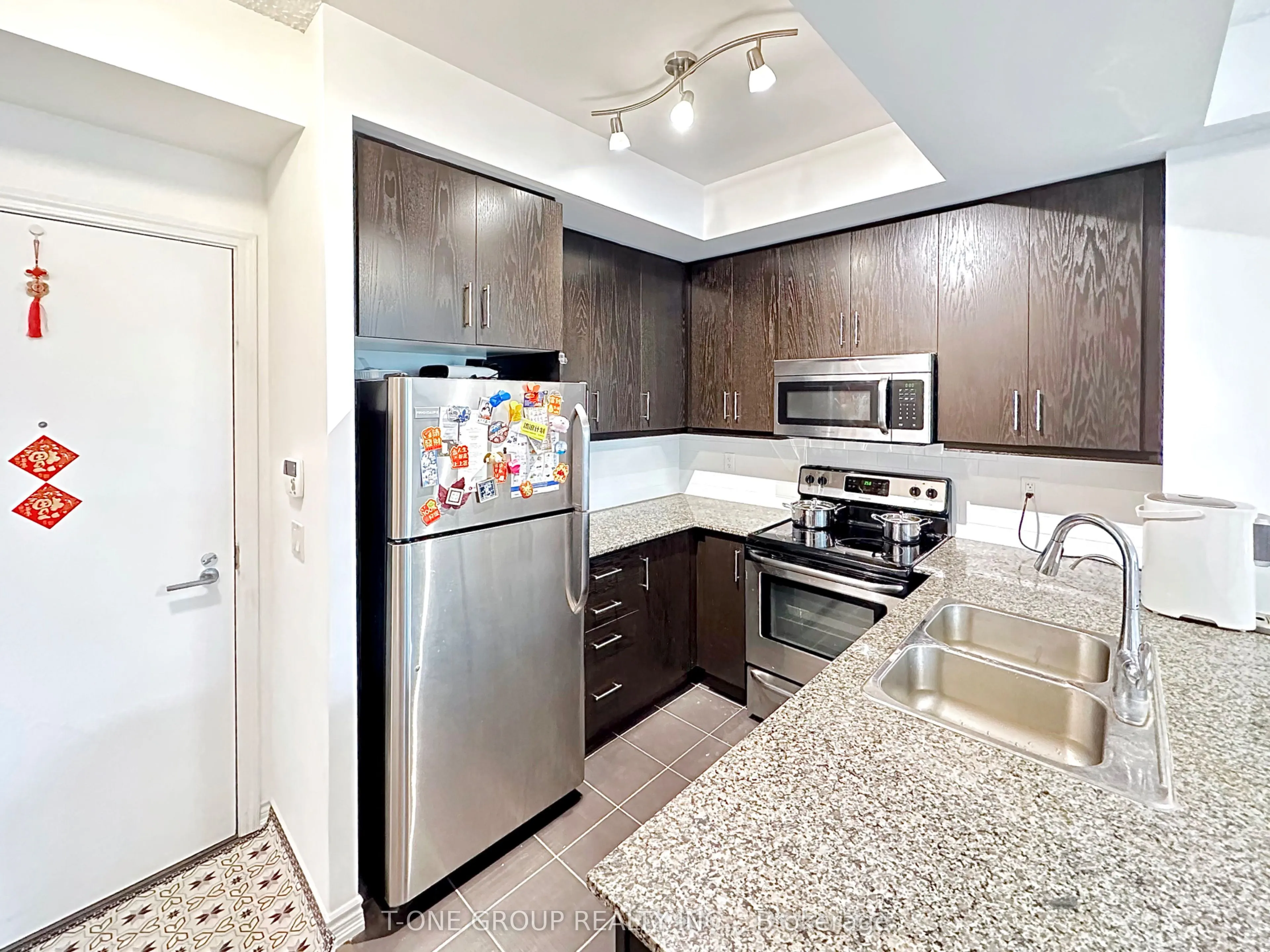 15 James Finlay Way, #717