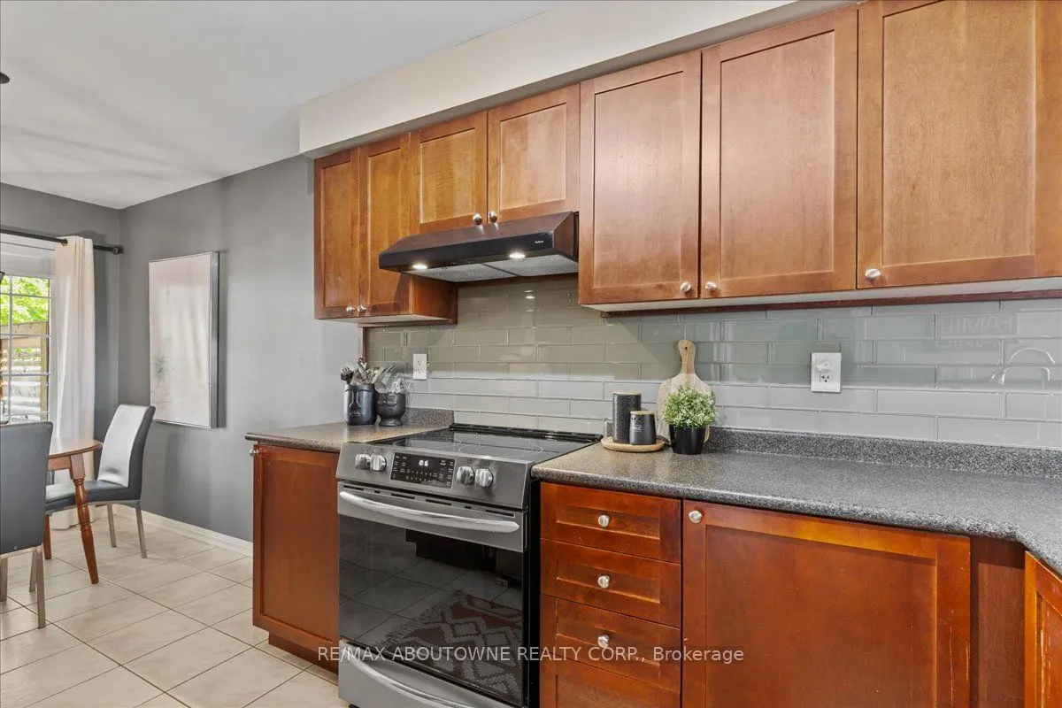 769 Shortreed Crescent