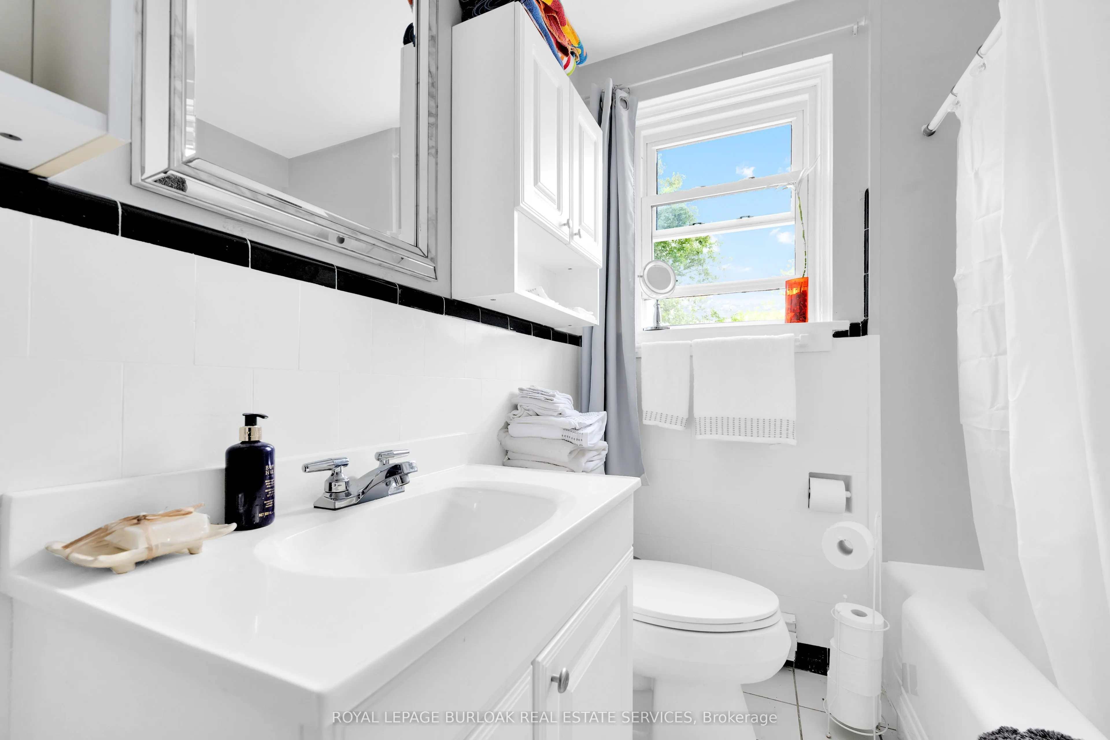 1349 Lakeshore Road, #22