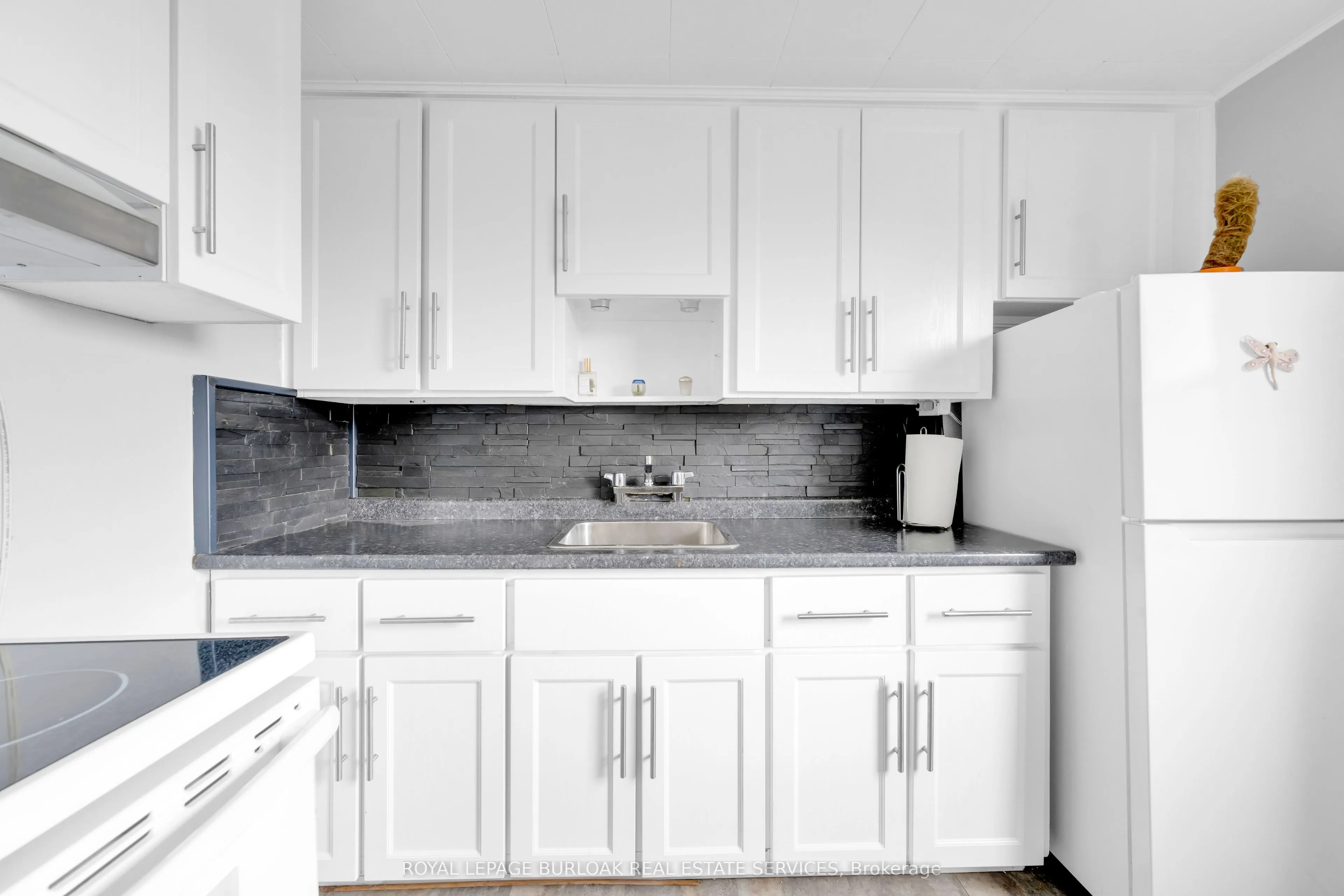1349 Lakeshore Road, #22