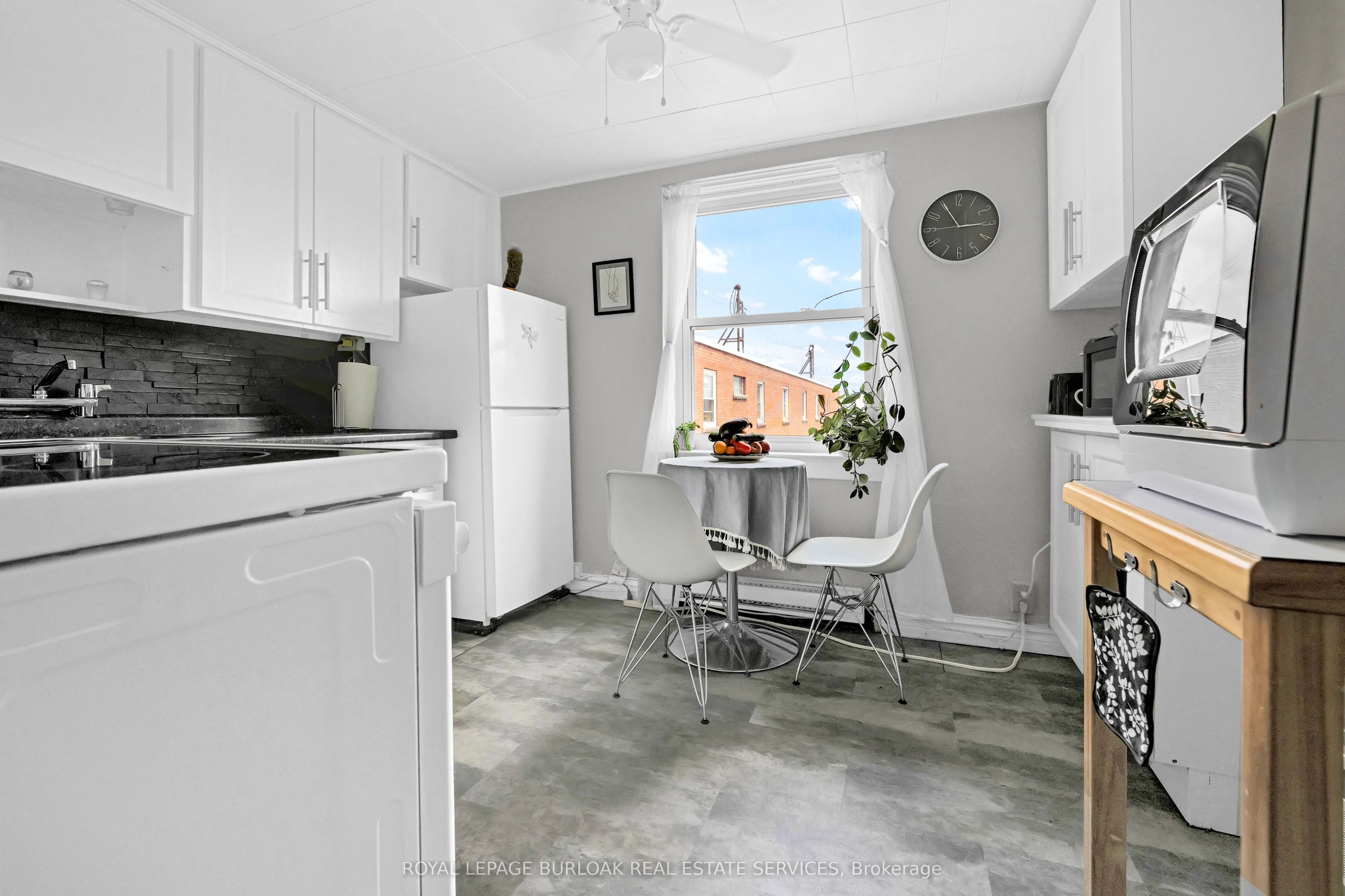 1349 Lakeshore Road, #22