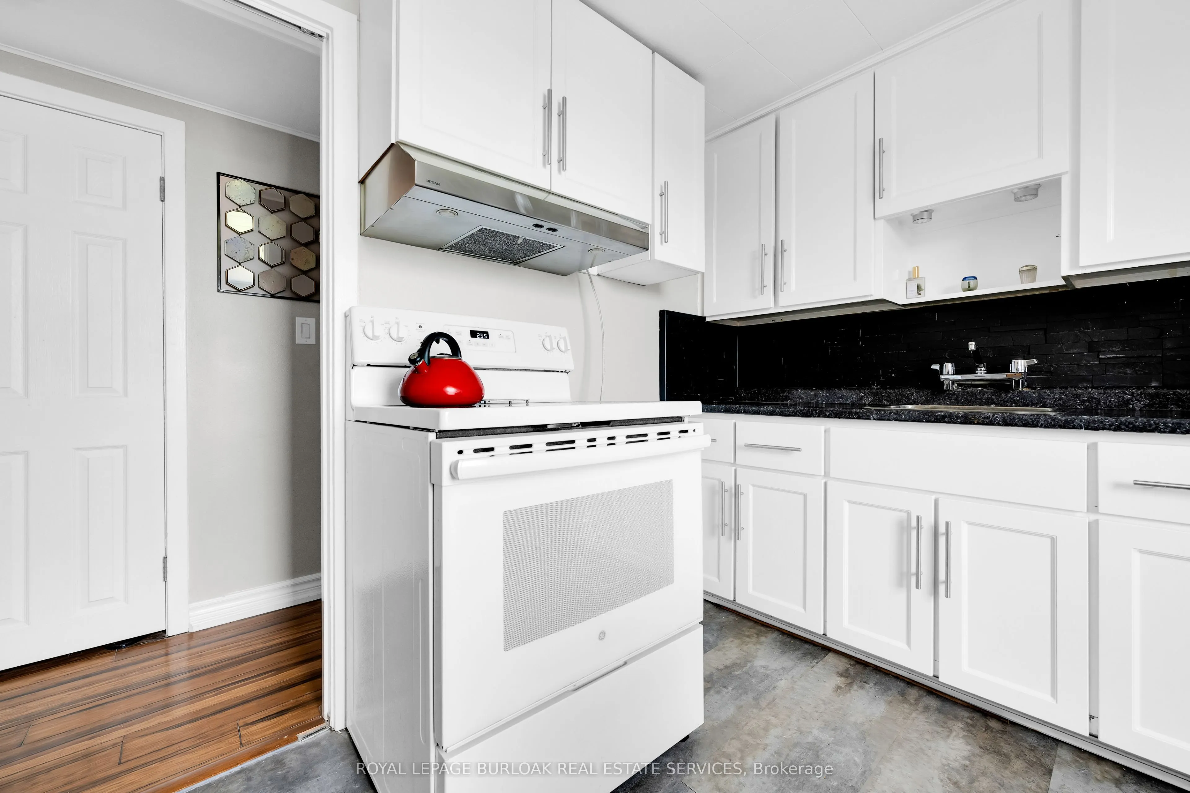 1349 Lakeshore Road, #22