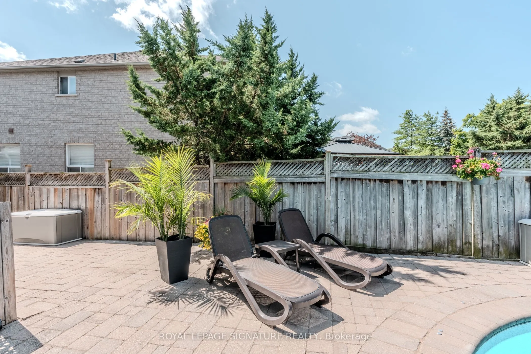 9 Humbershed Crescent