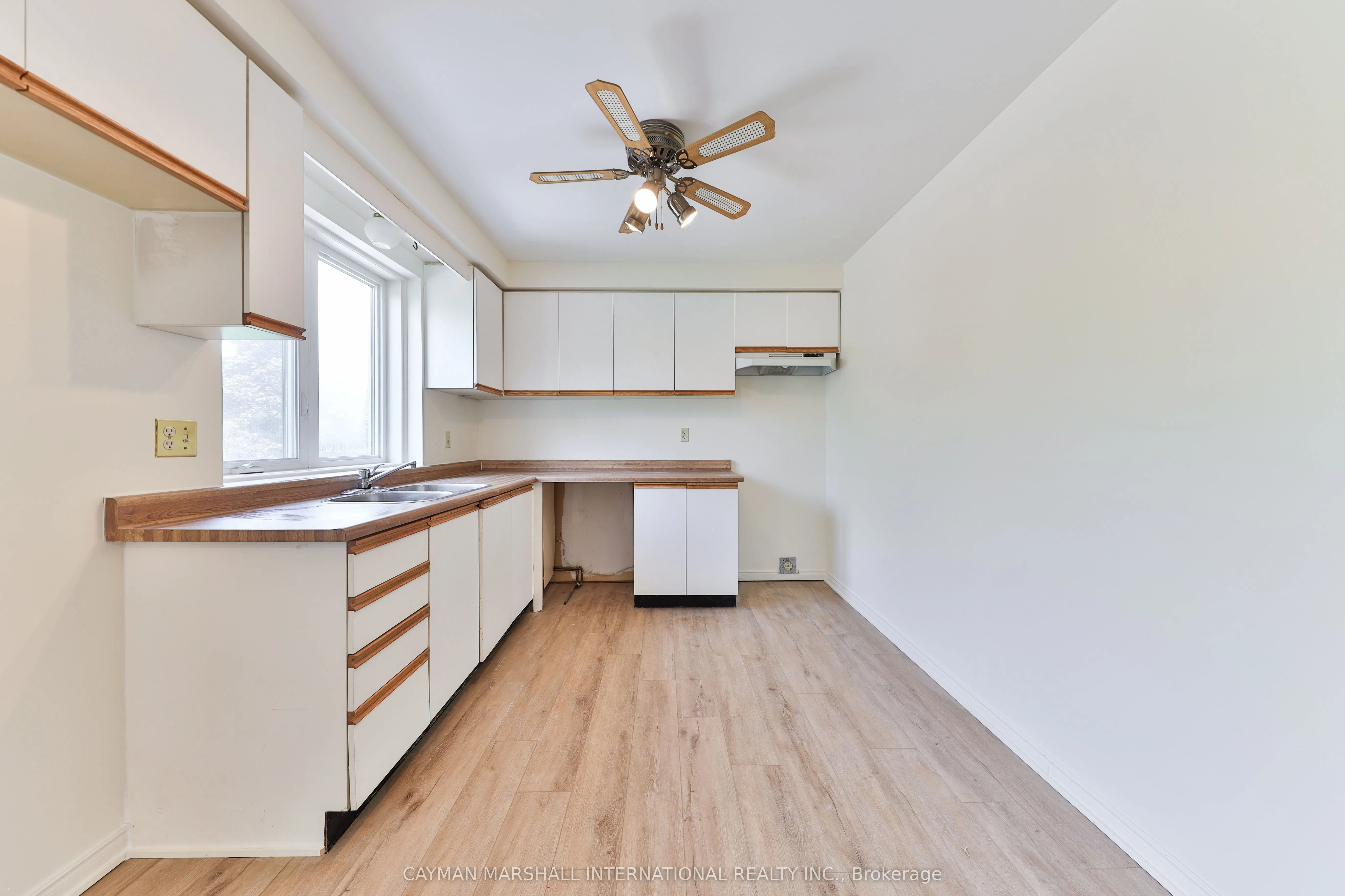 1160 Walden Circle, #11