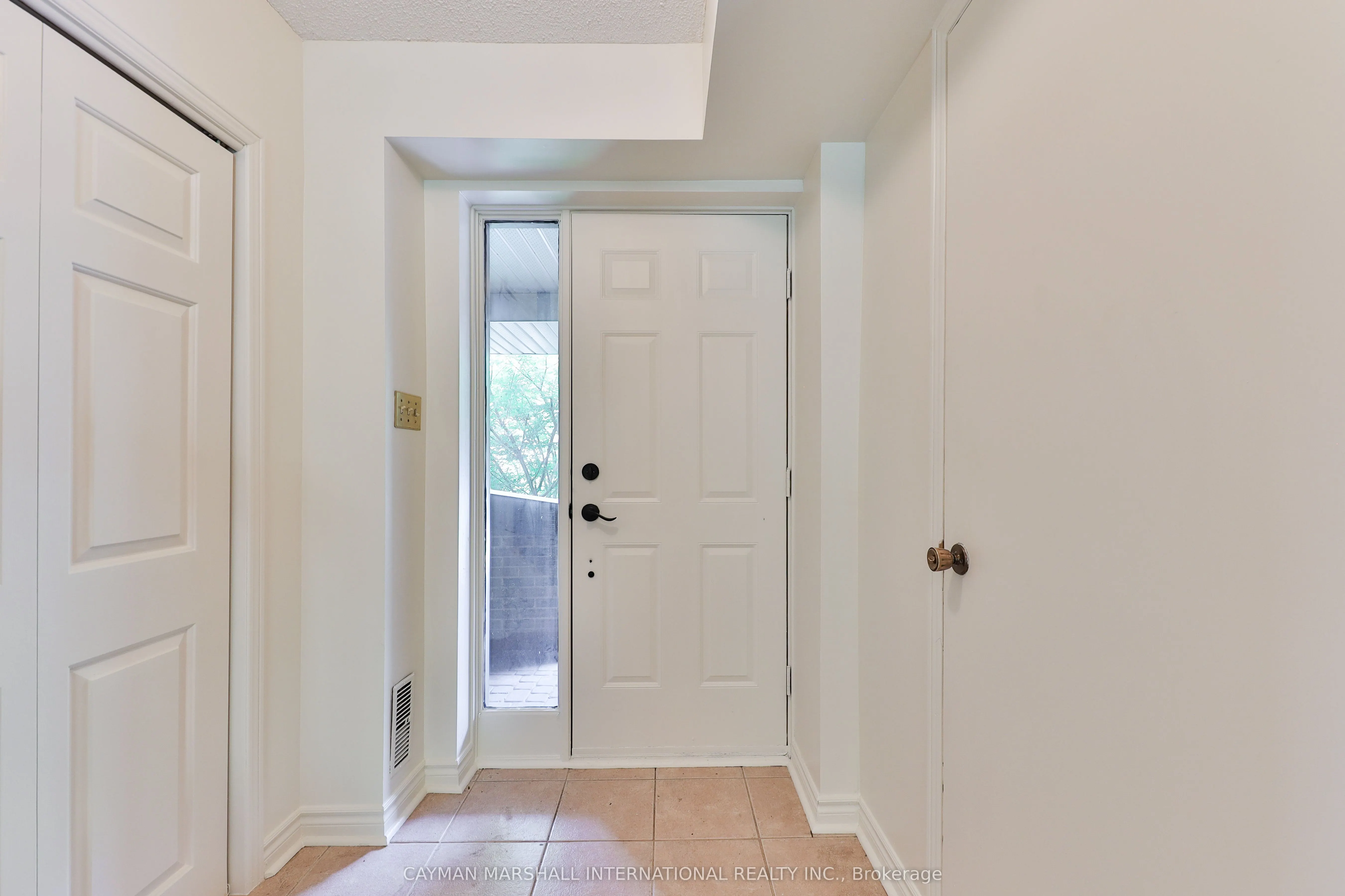 1160 Walden Circle, #11