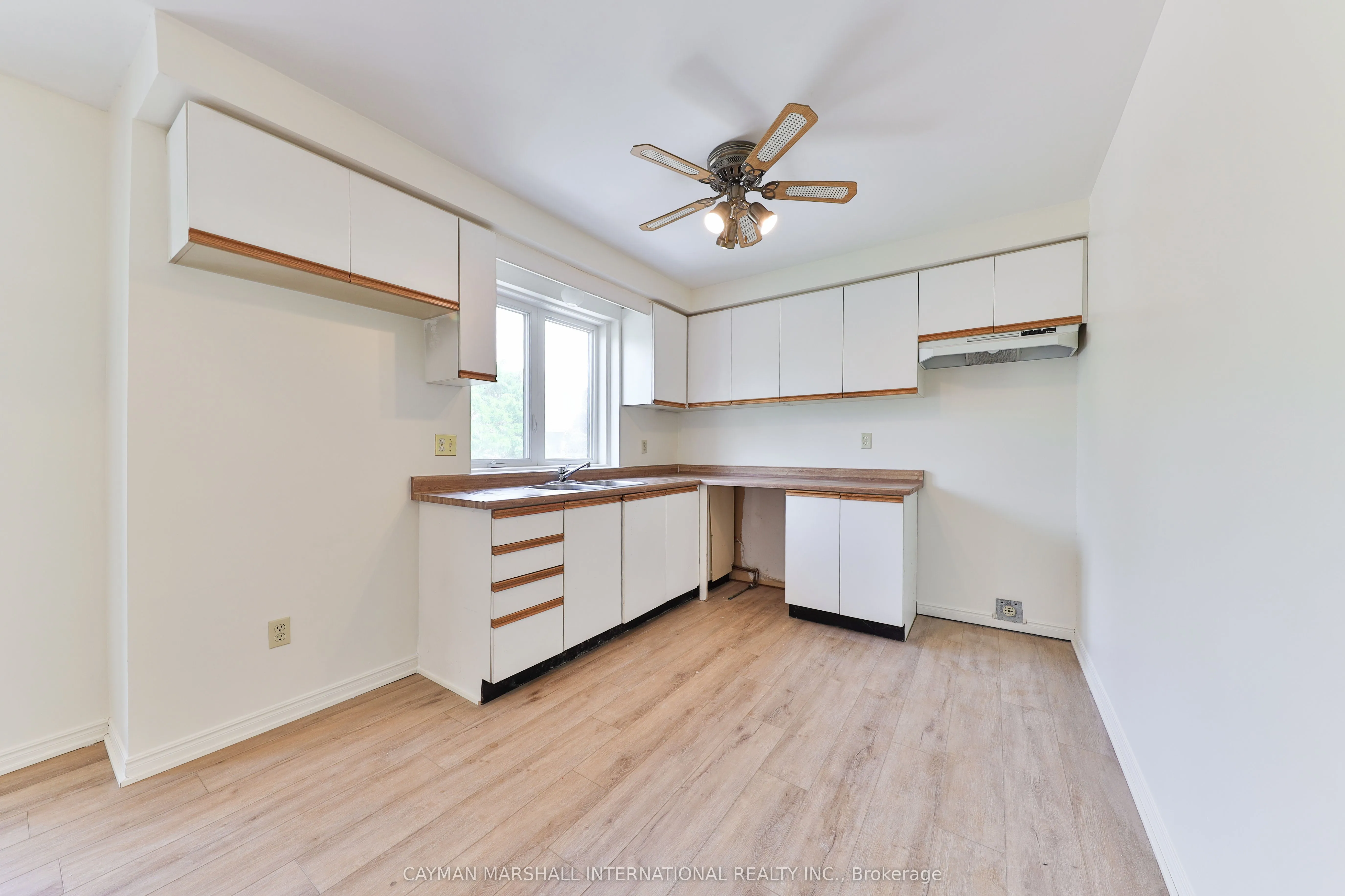 1160 Walden Circle, #11