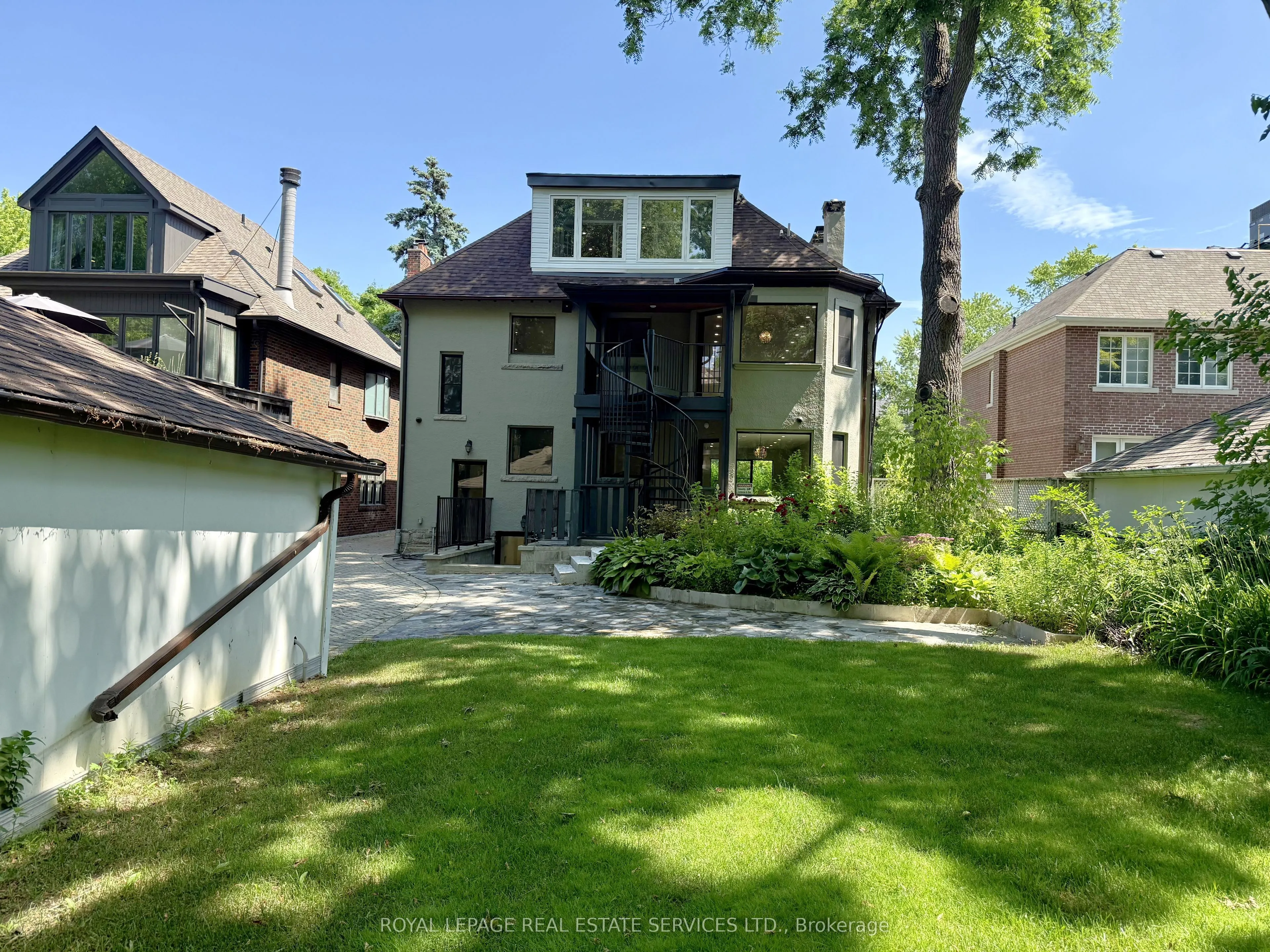 324 Riverside Drive