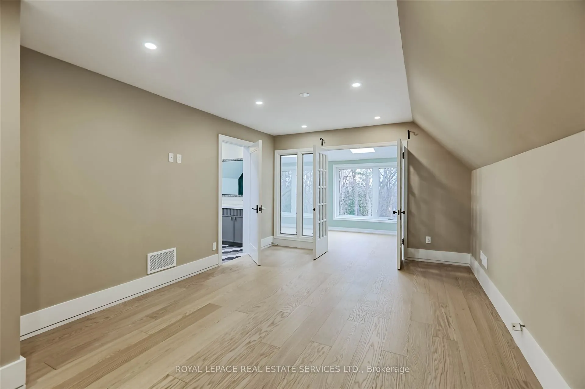 324 Riverside Drive
