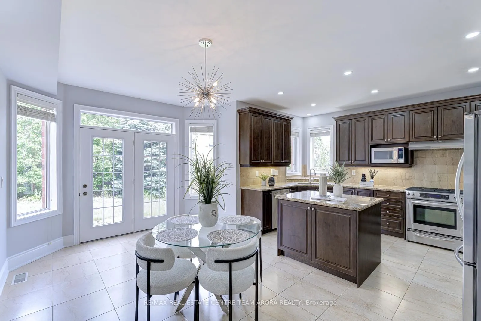 3313 Mistwell Crescent