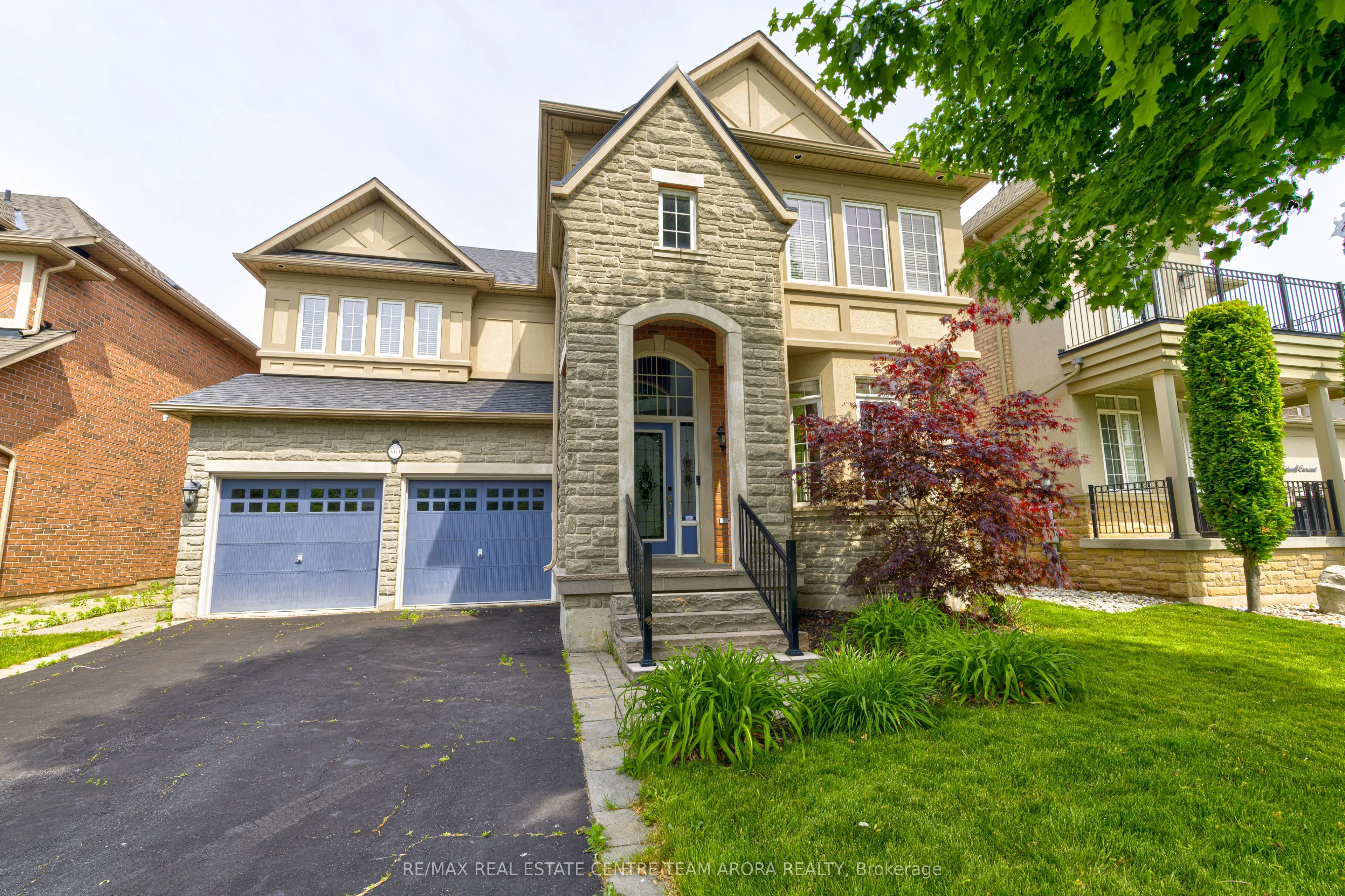 3313 Mistwell Crescent