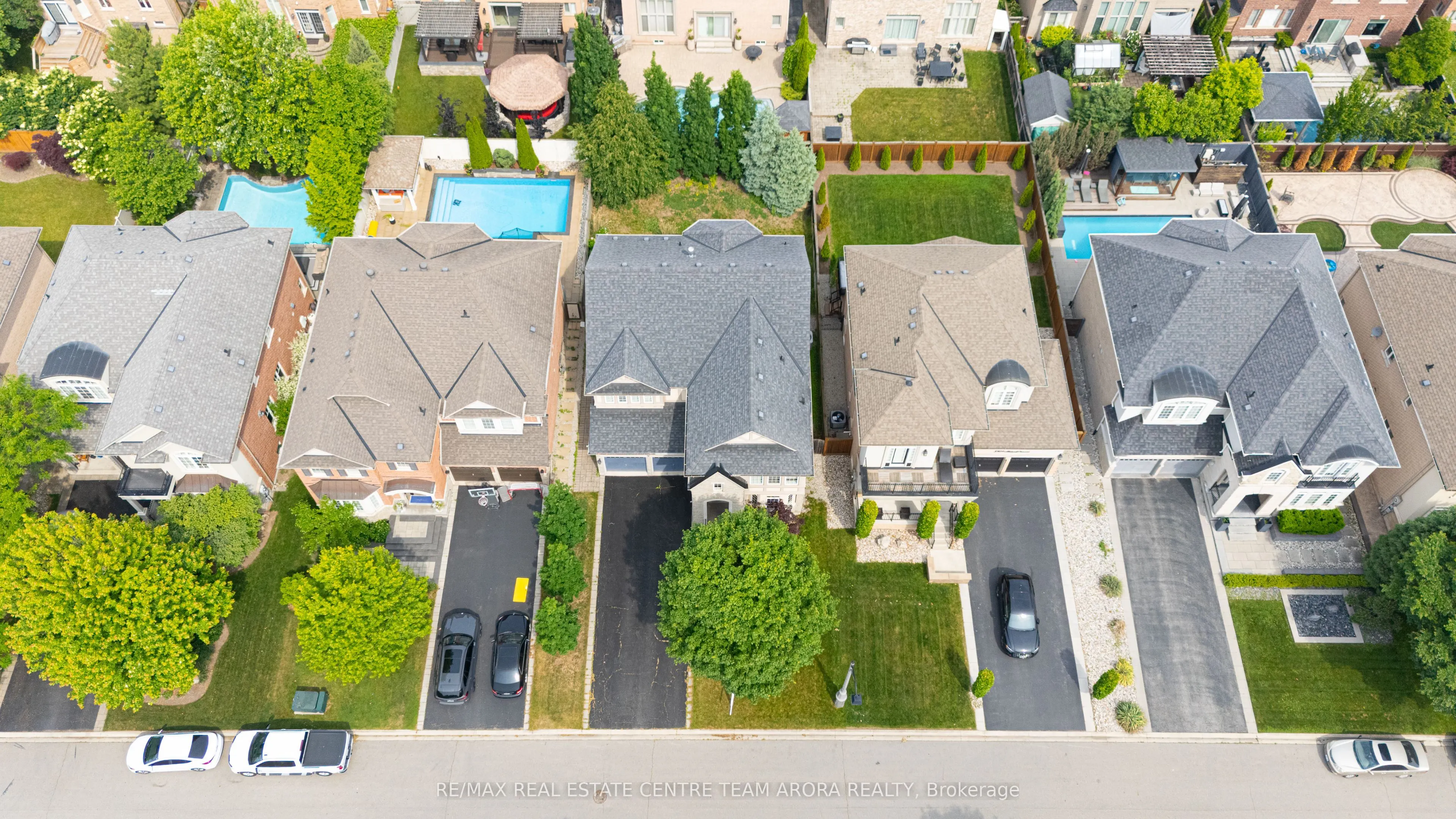 3313 Mistwell Crescent