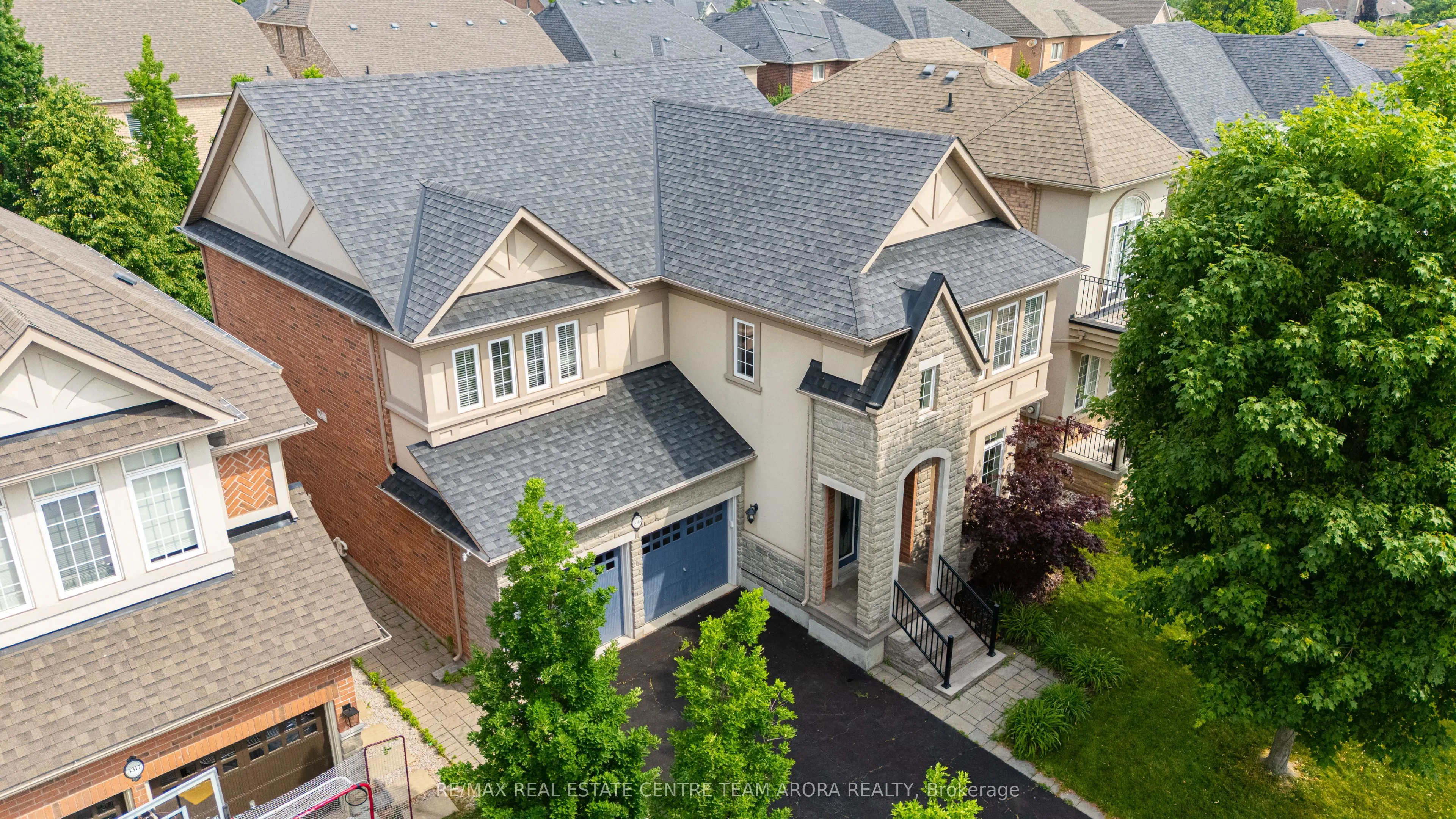 3313 Mistwell Crescent