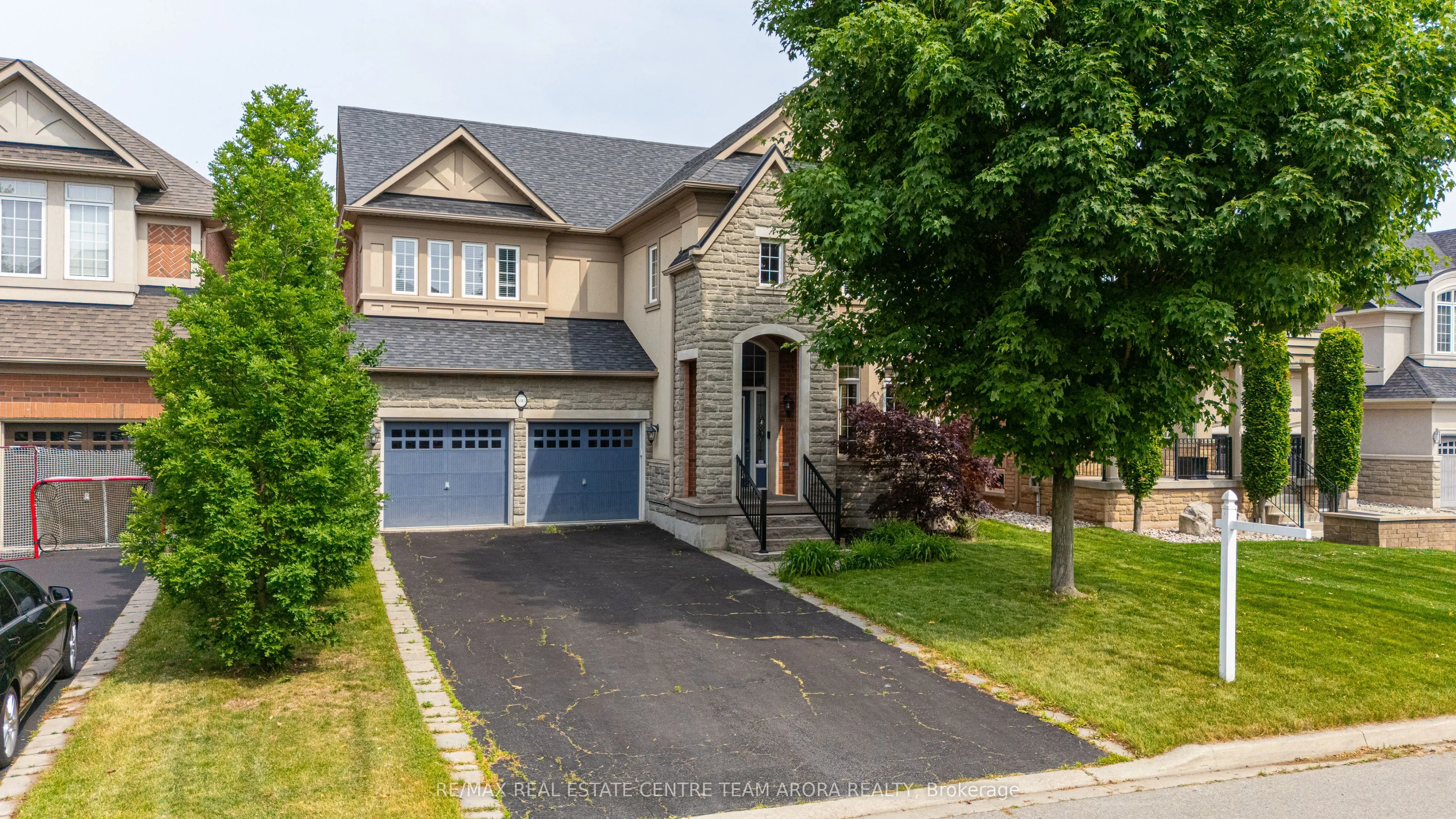 3313 Mistwell Crescent