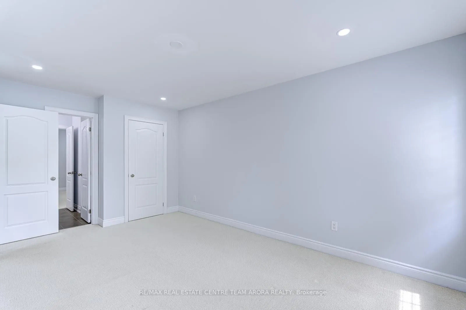 3313 Mistwell Crescent