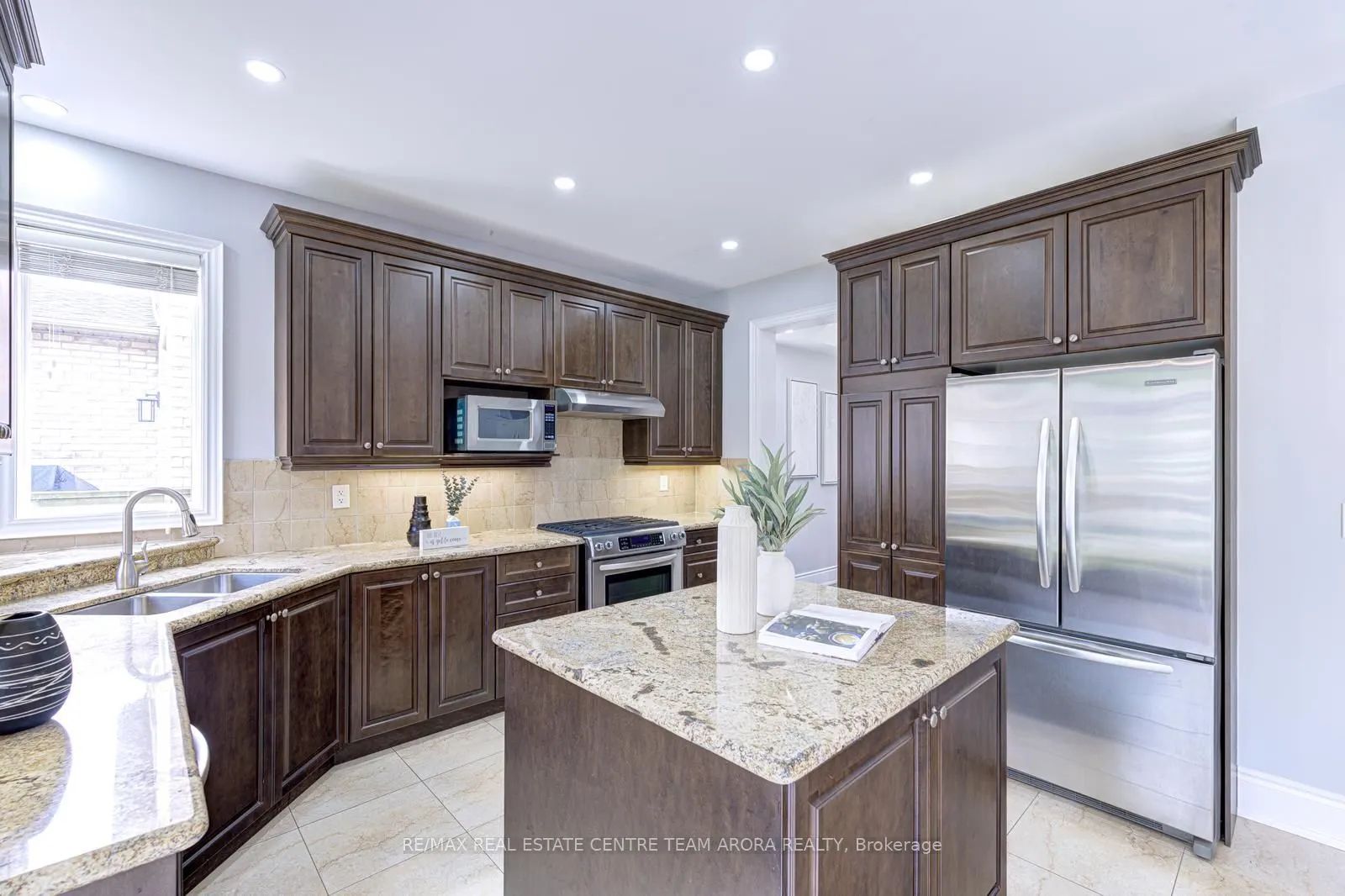 3313 Mistwell Crescent