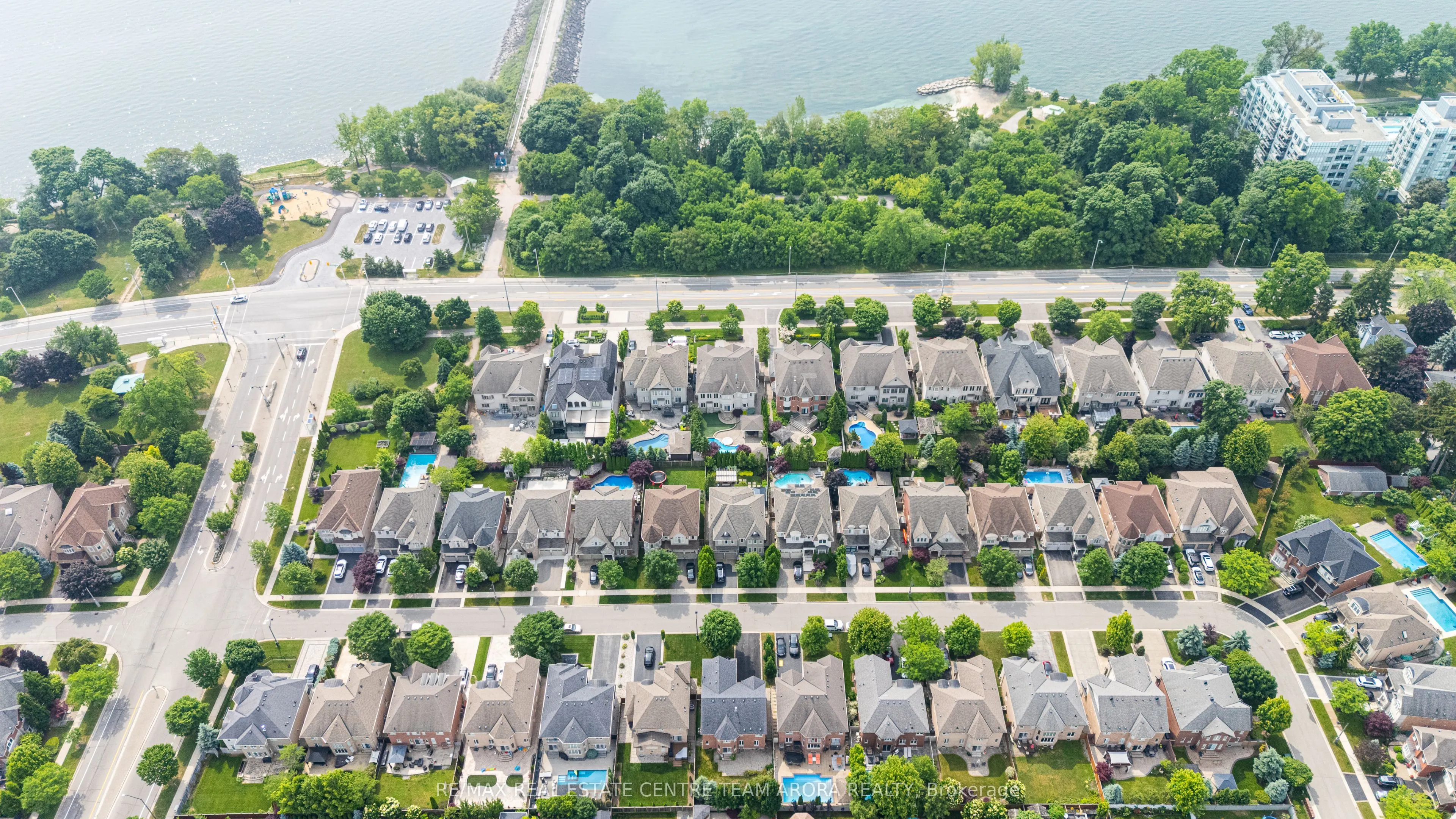 3313 Mistwell Crescent