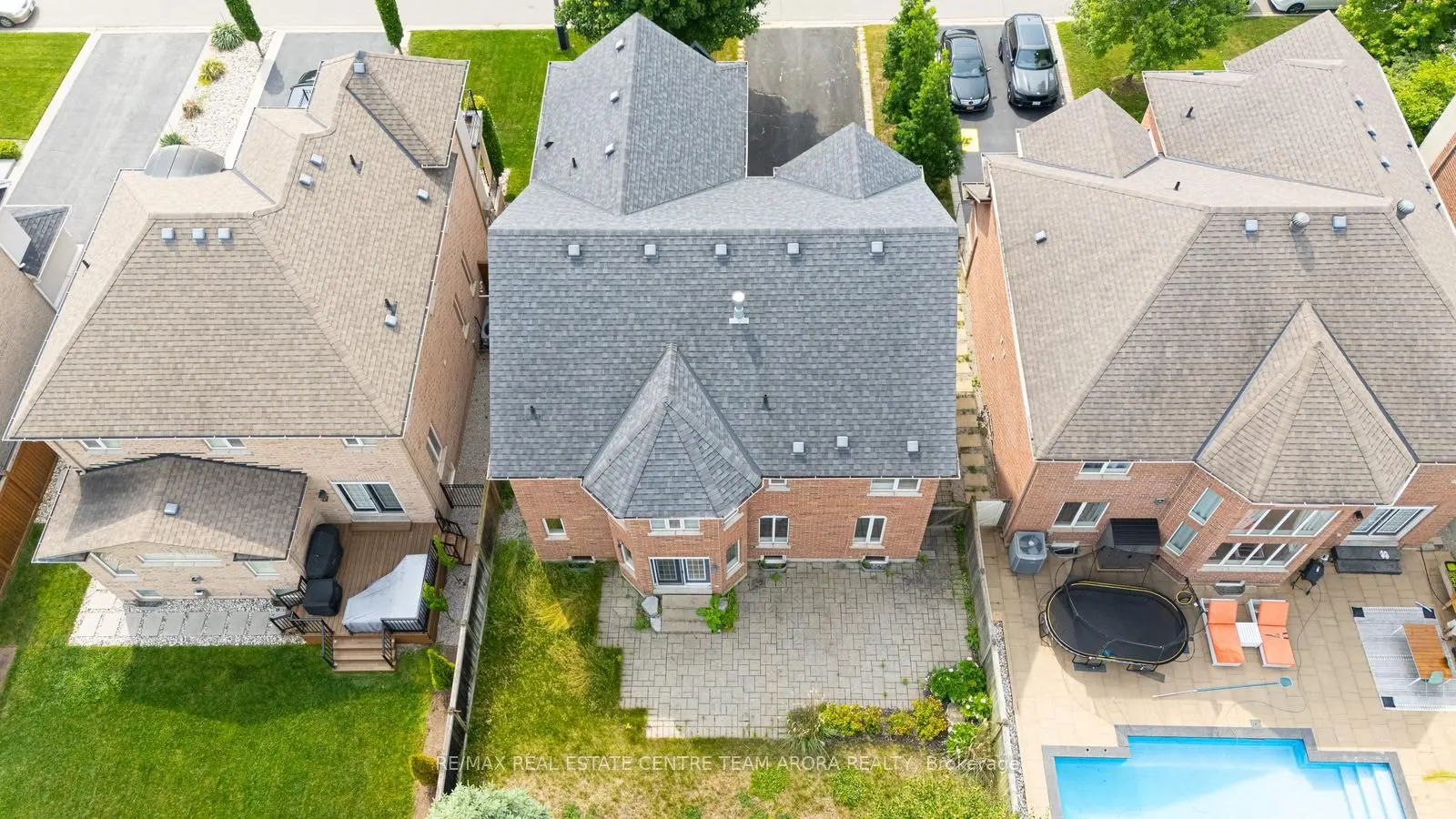 3313 Mistwell Crescent