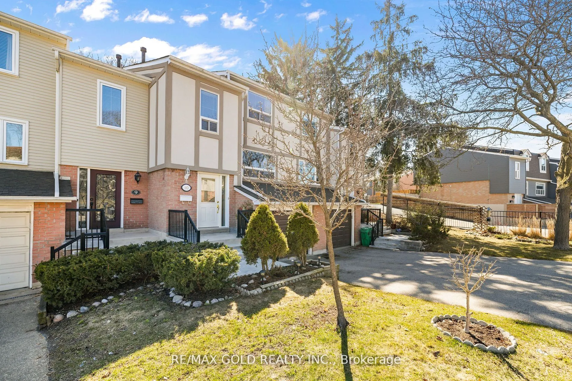 1050 Shawnmarr Road, #10