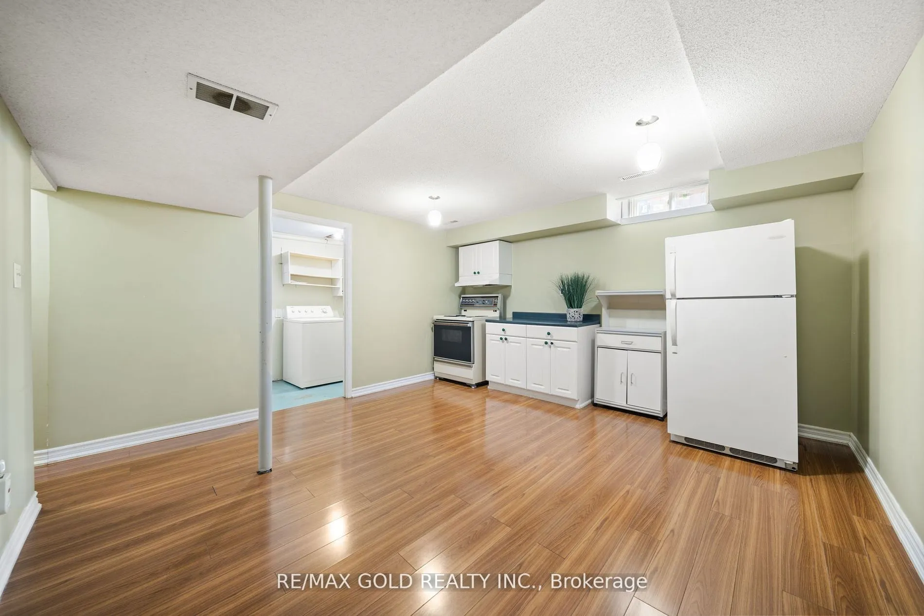 1050 Shawnmarr Road, #10