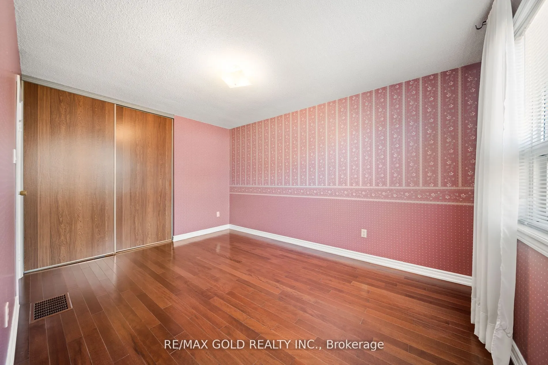 1050 Shawnmarr Road, #10