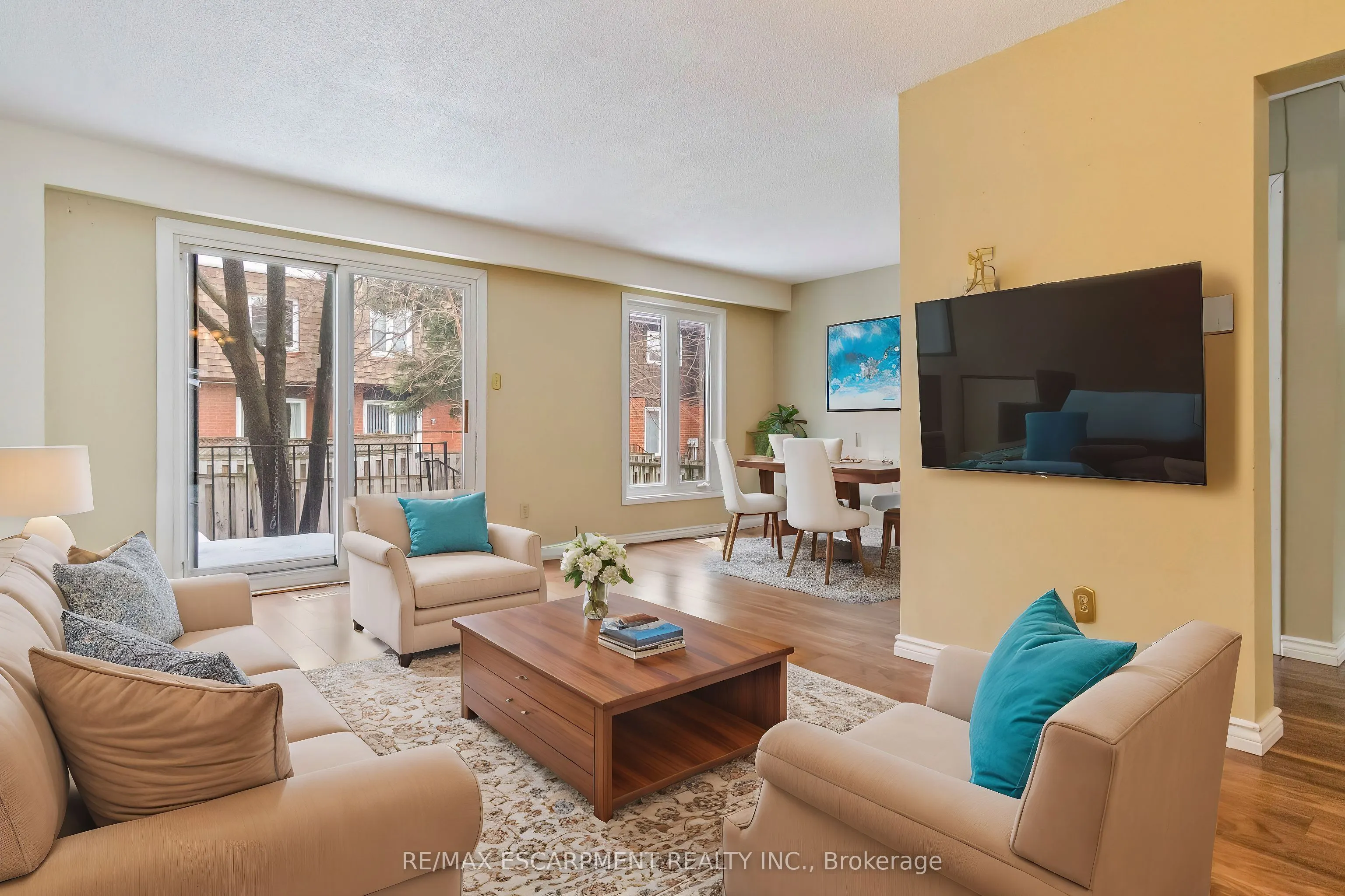 750 Burnhamthorpe Road E, #25