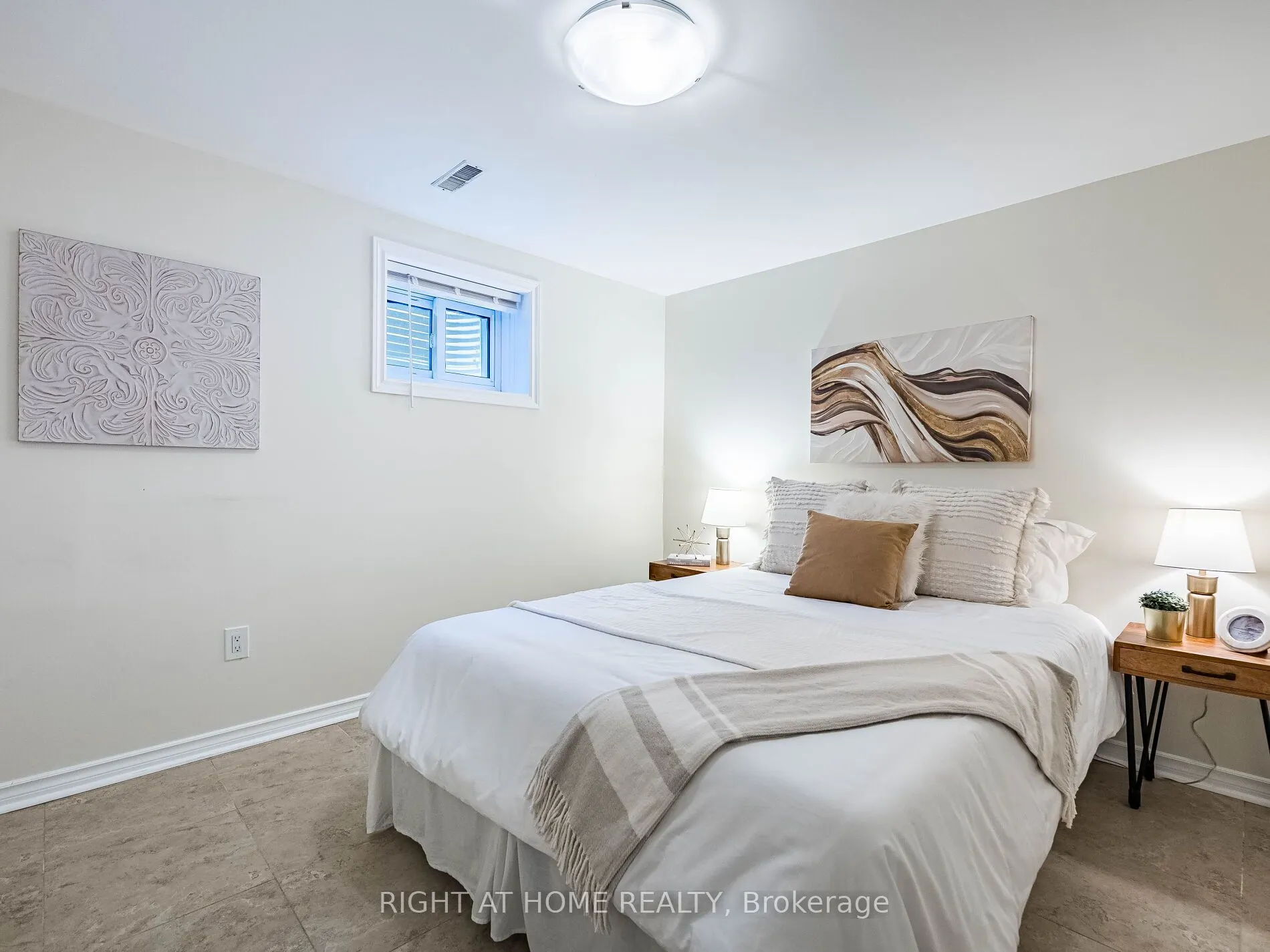 118 Bonham Boulevard