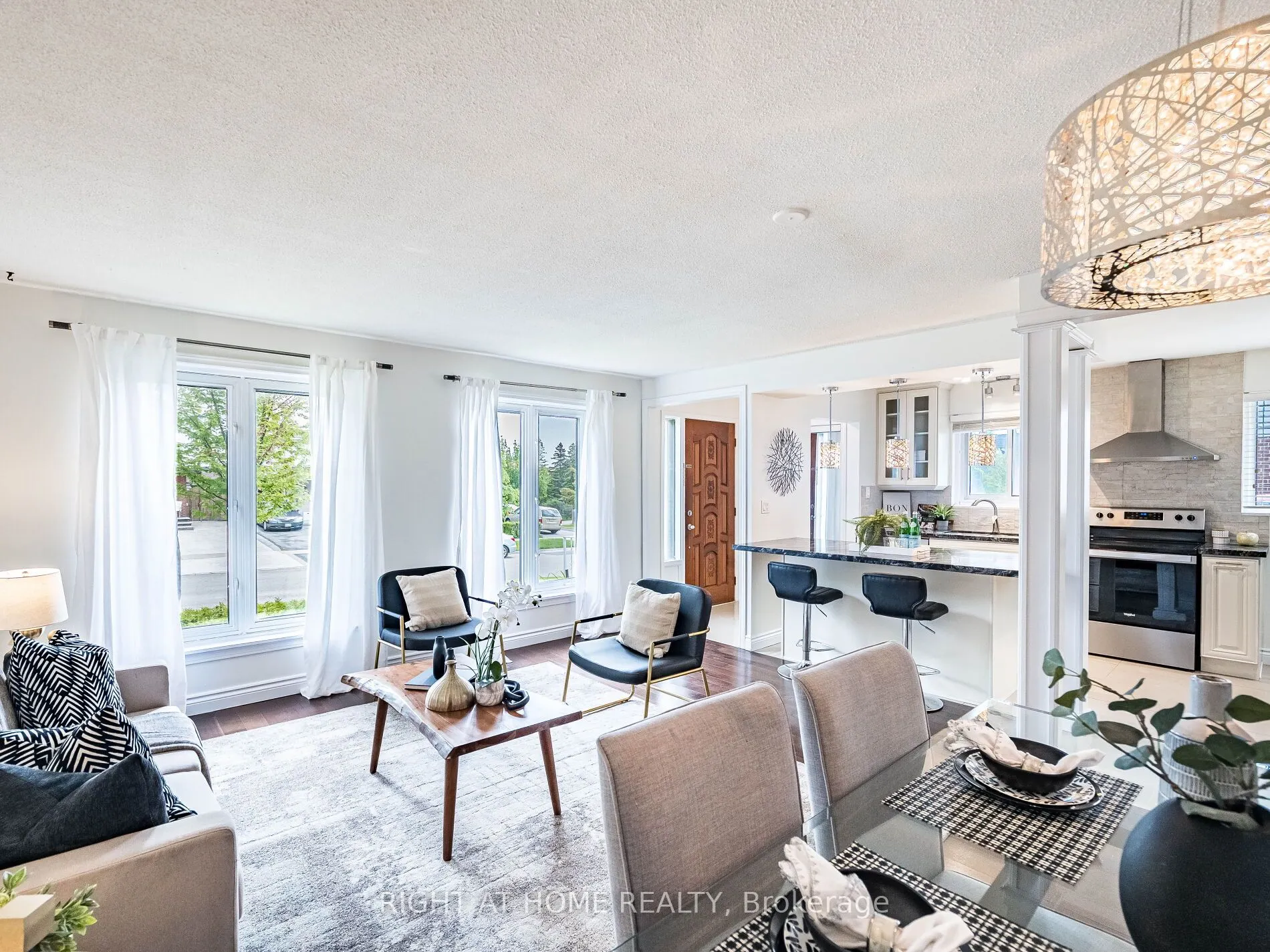 118 Bonham Boulevard