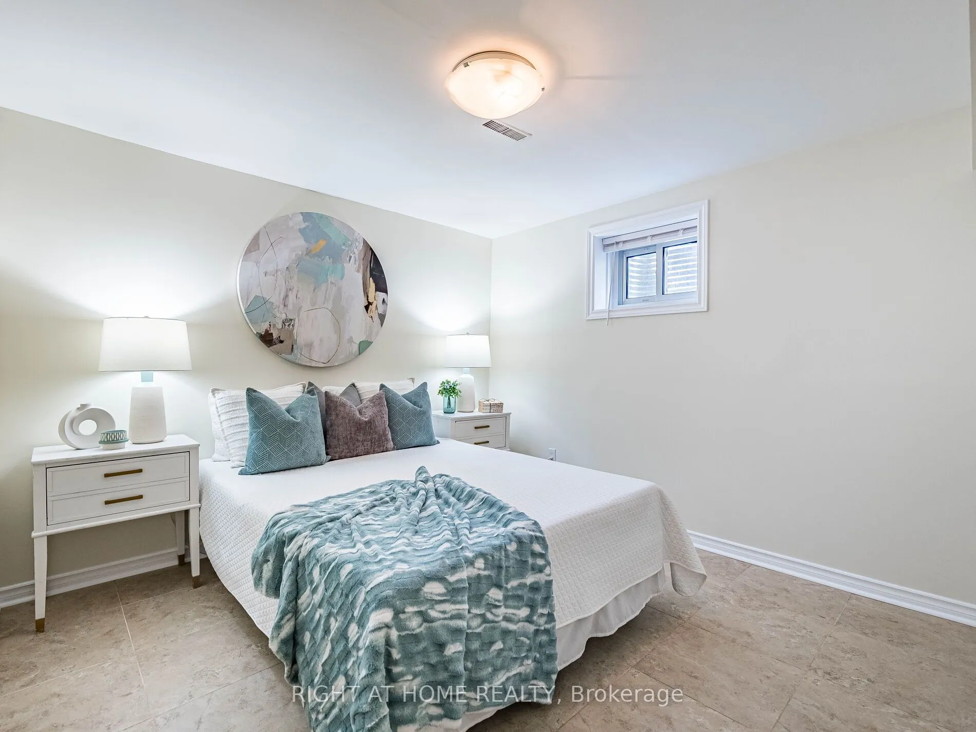 118 Bonham Boulevard