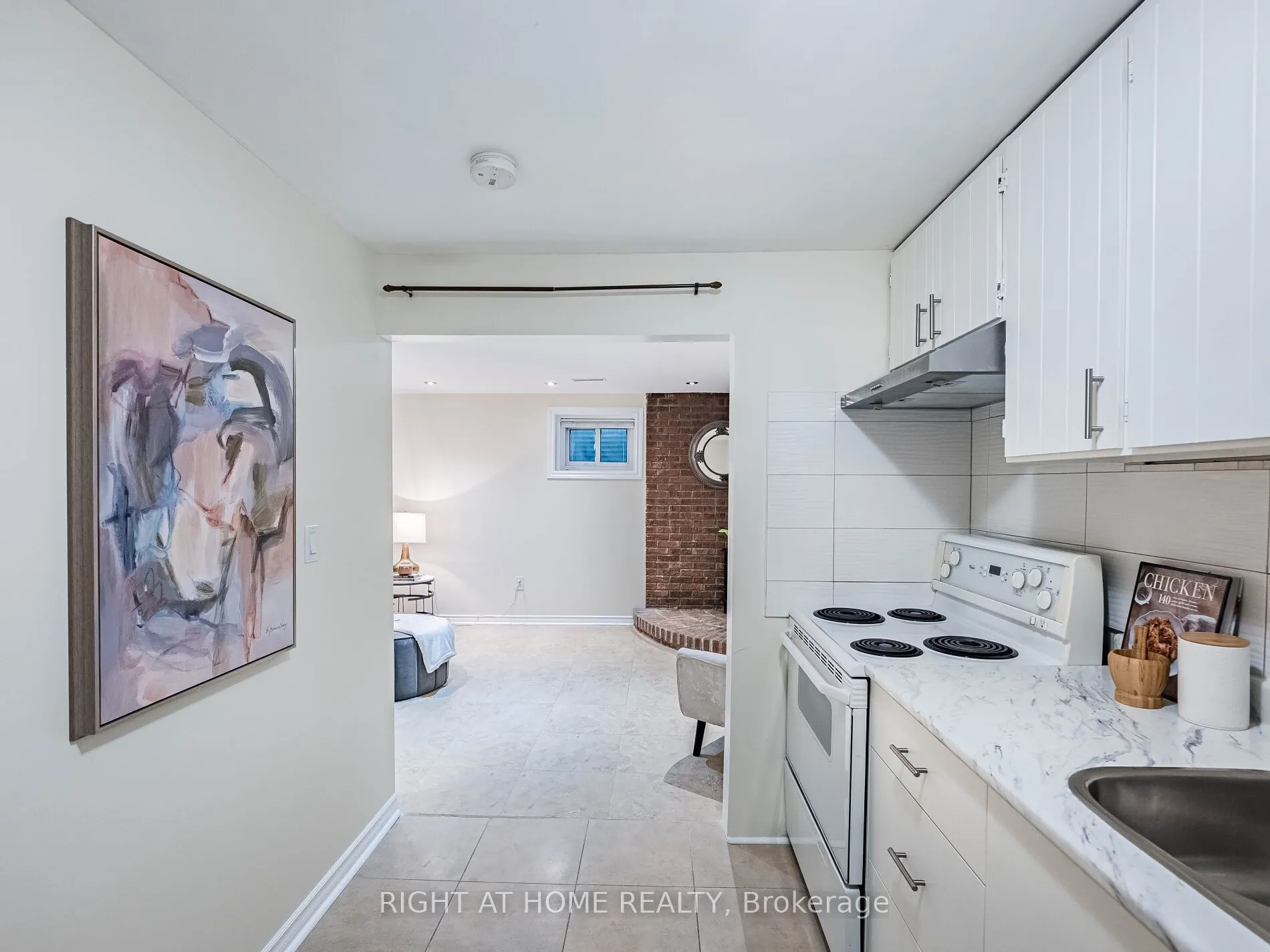 118 Bonham Boulevard