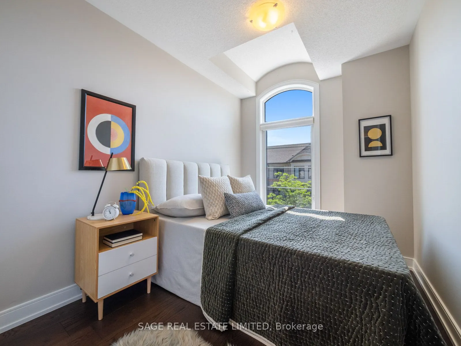 608 Mermaid Crescent