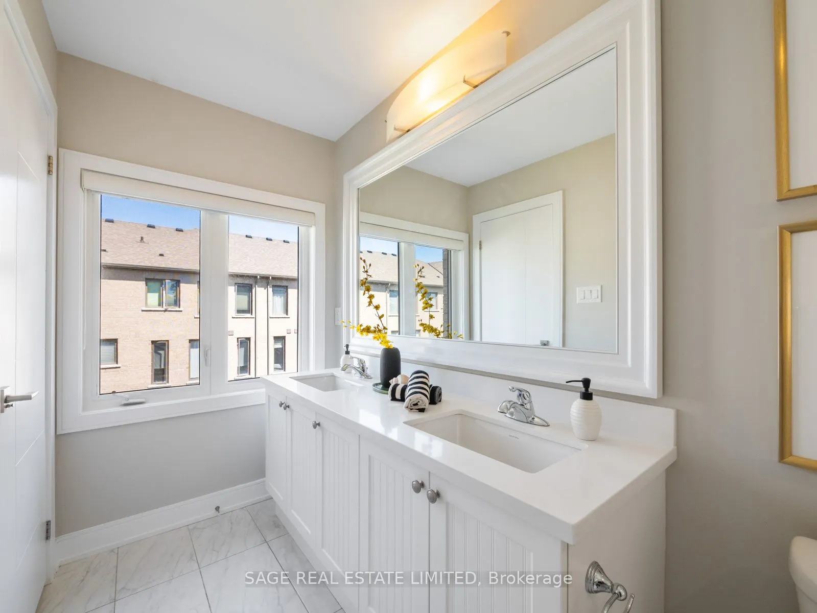 608 Mermaid Crescent