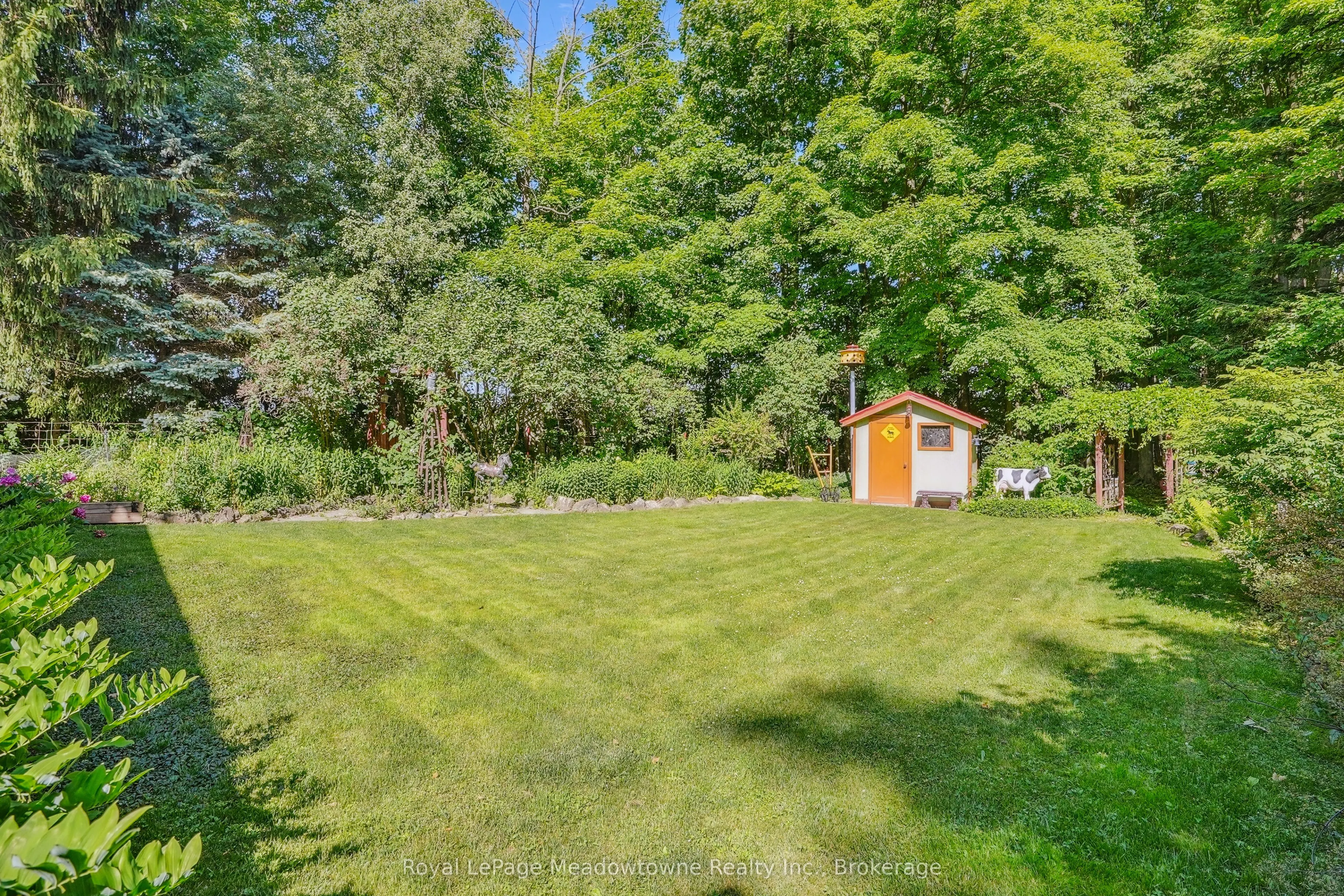 9878 15 Side Road