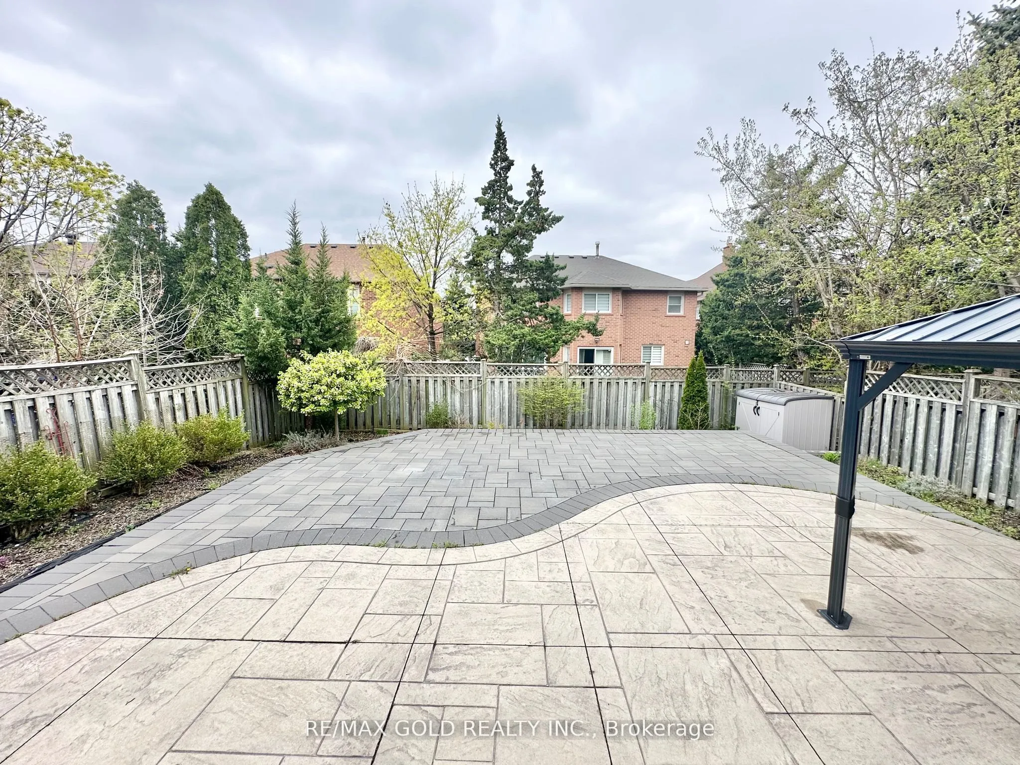 6296 Culmore Crescent