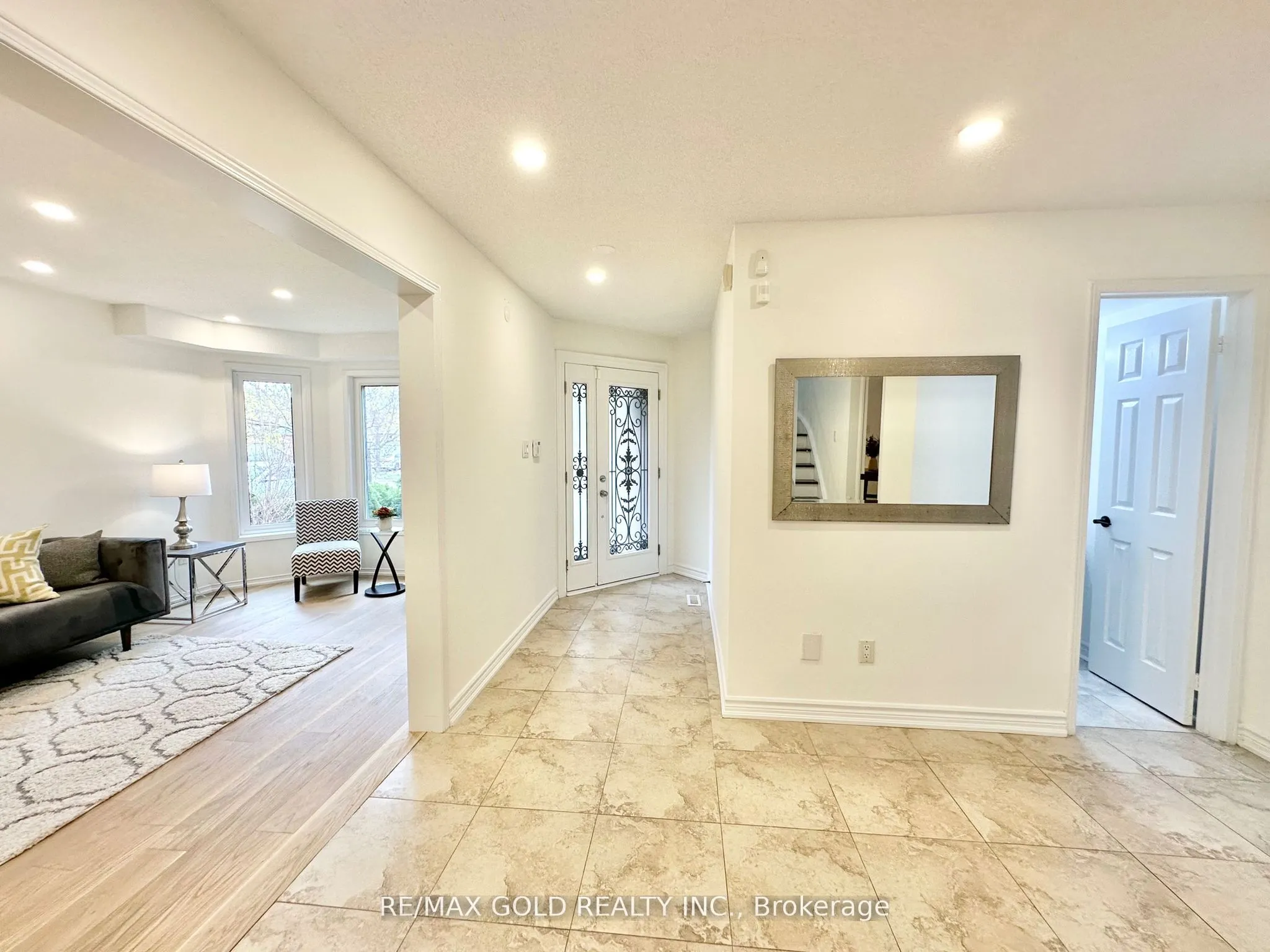 6296 Culmore Crescent
