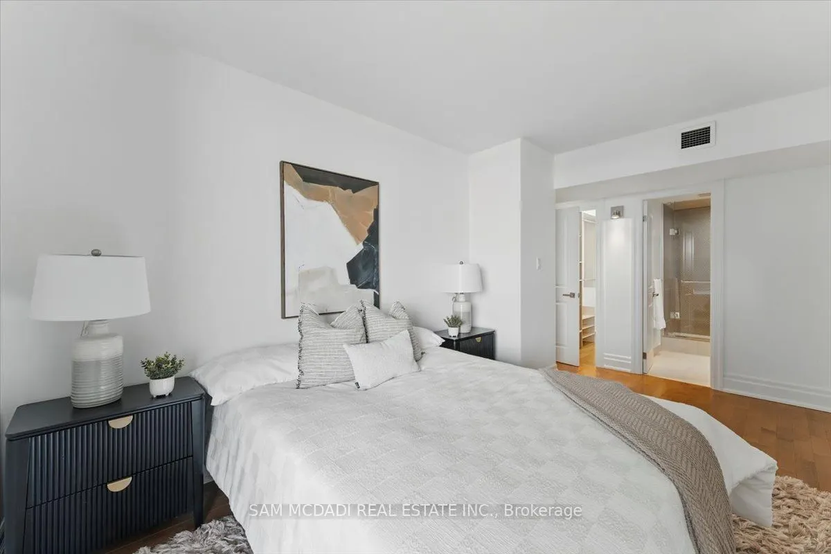 2045 Lake Shore Boulevard W #1605