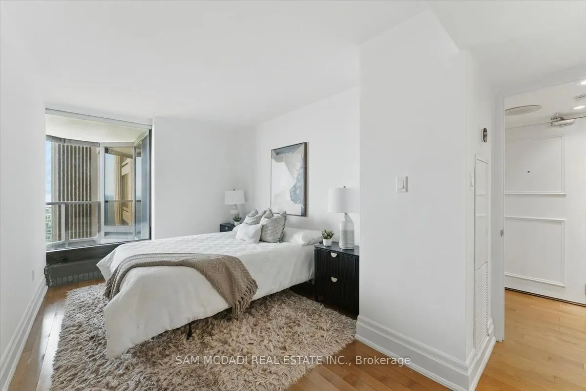 2045 Lake Shore Boulevard W #1605