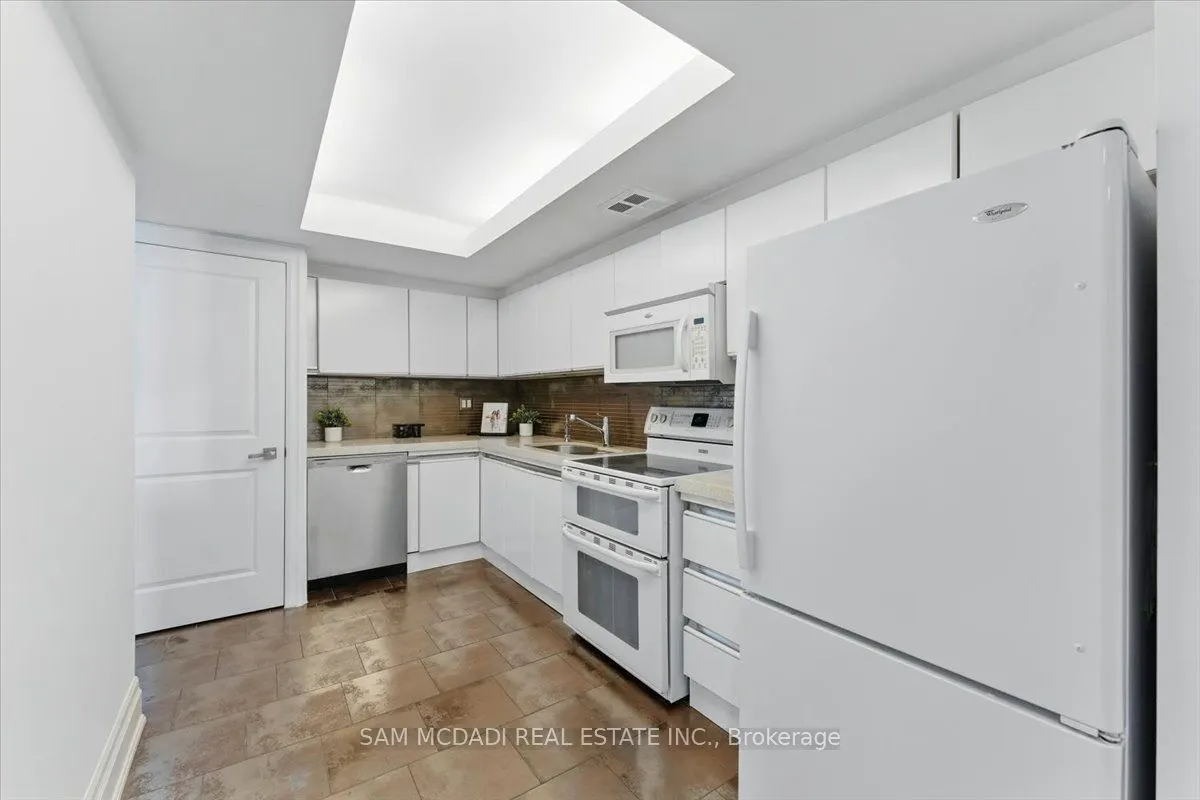 2045 Lake Shore Boulevard W #1605