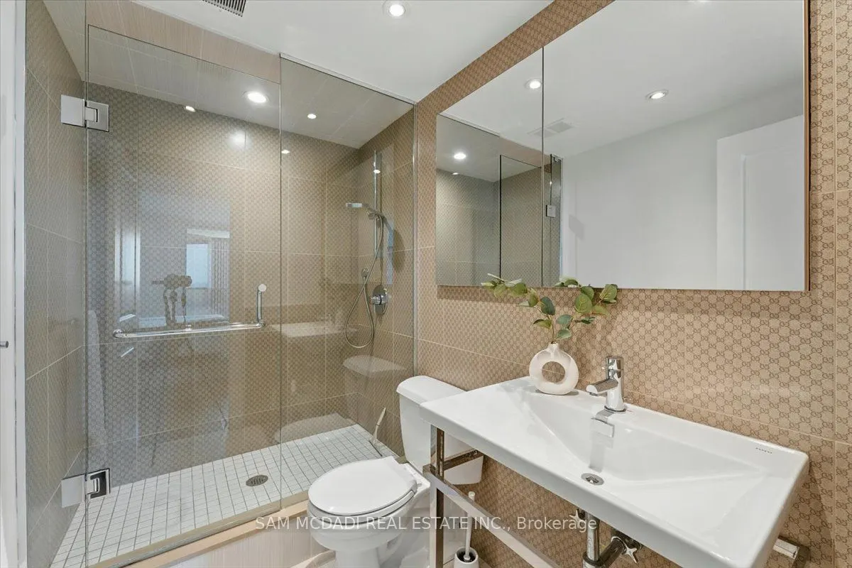 2045 Lake Shore Boulevard W #1605