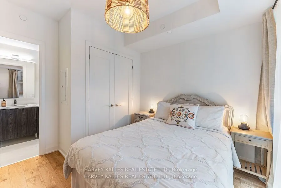 293 The Kingsway, #521