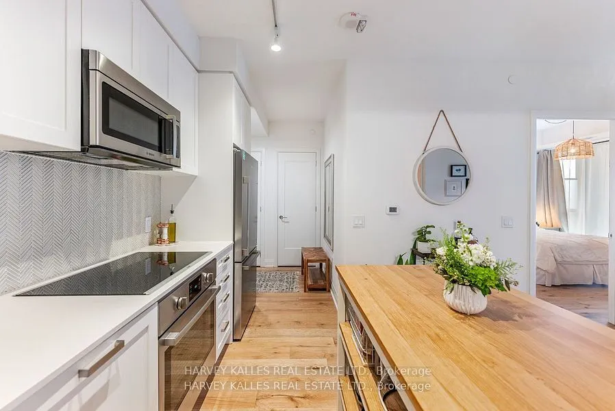 293 The Kingsway, #521