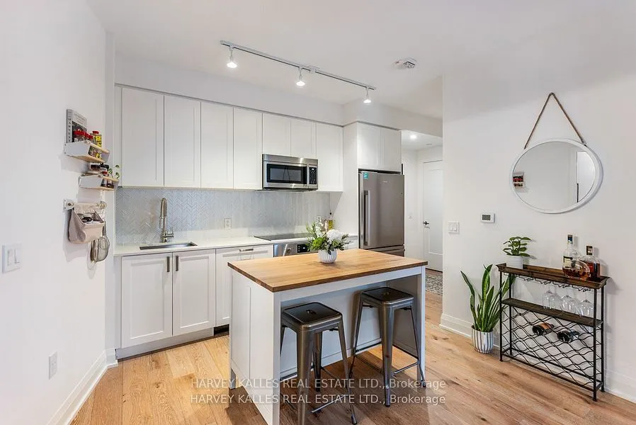 293 The Kingsway, #521