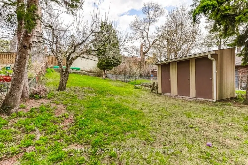 413 Parkside Drive