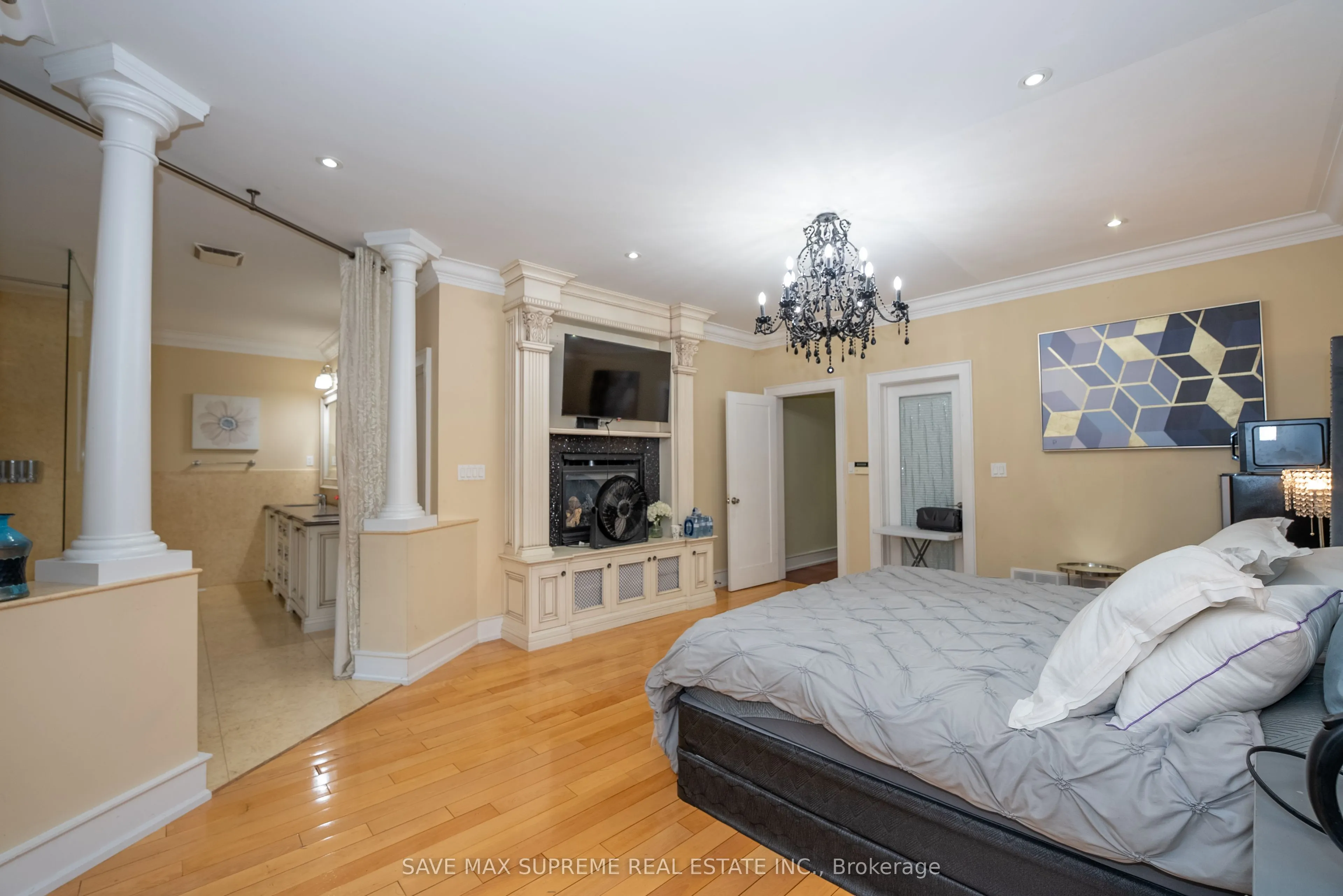 2489 Olinda Court