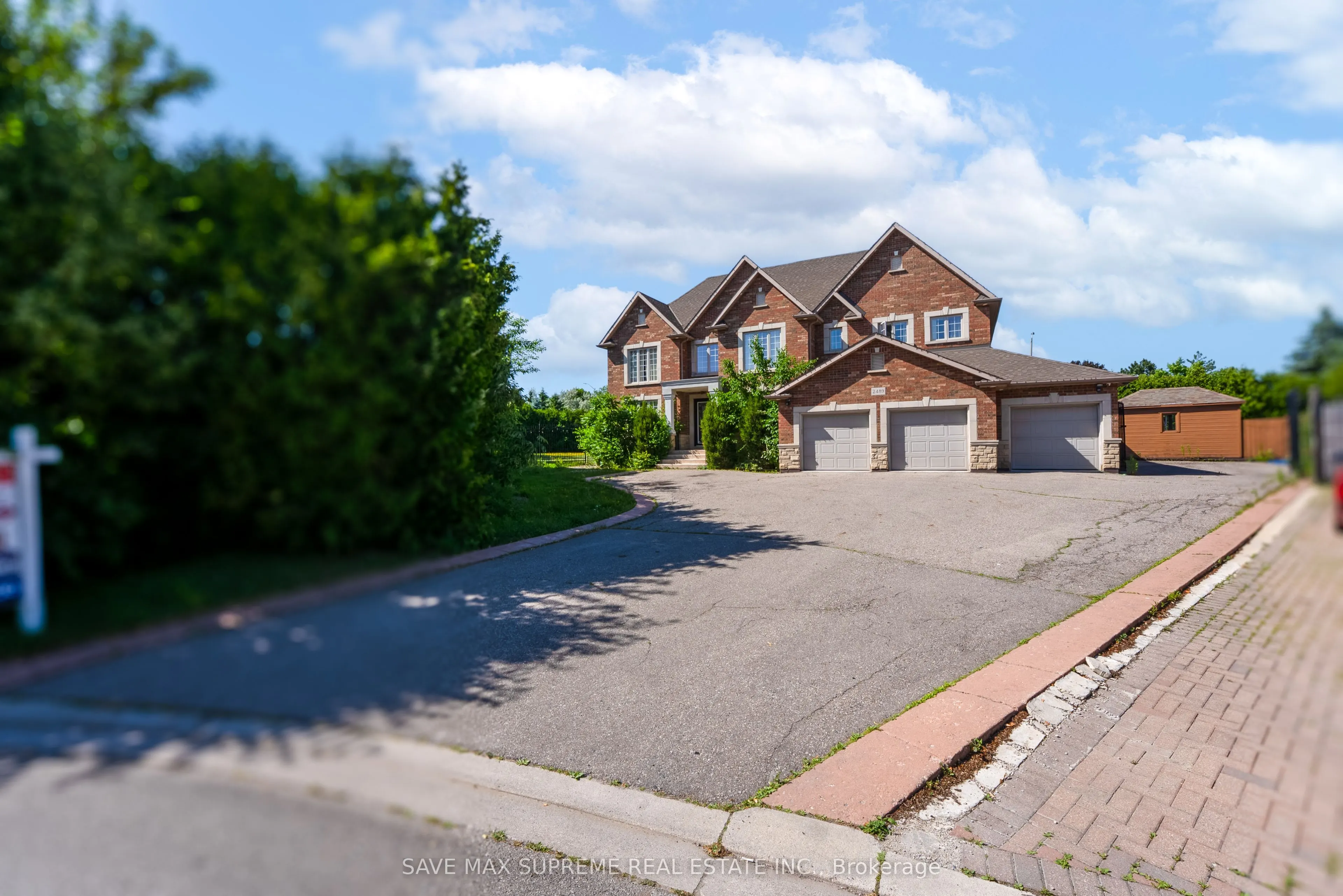 2489 Olinda Court