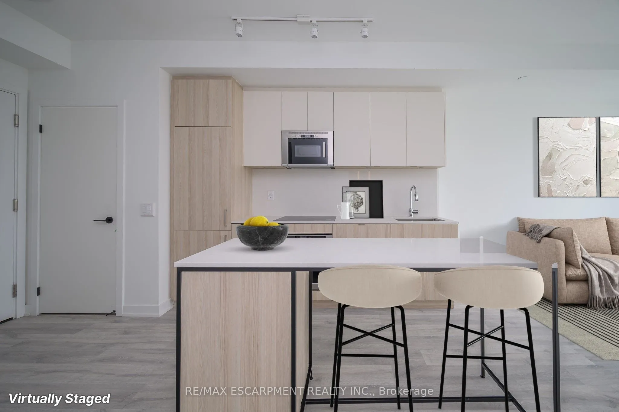215 Lakeshore Road W, #526