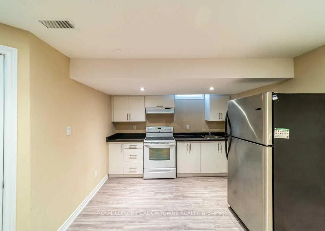 1036 Yates Drive