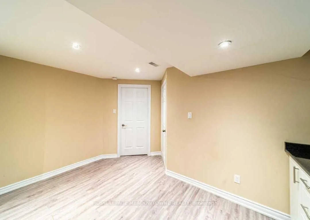 1036 Yates Drive