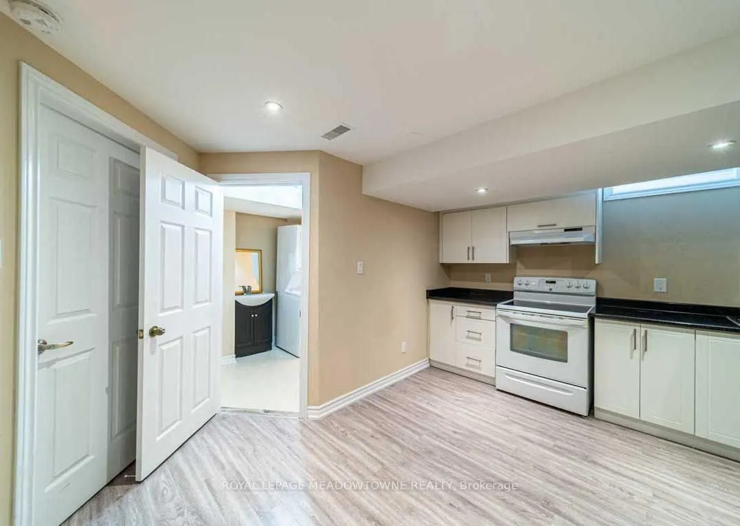 1036 Yates Drive