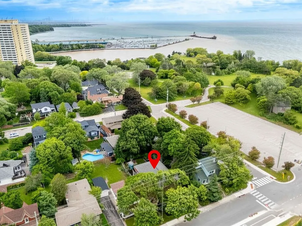 43 Mississauga Road S
