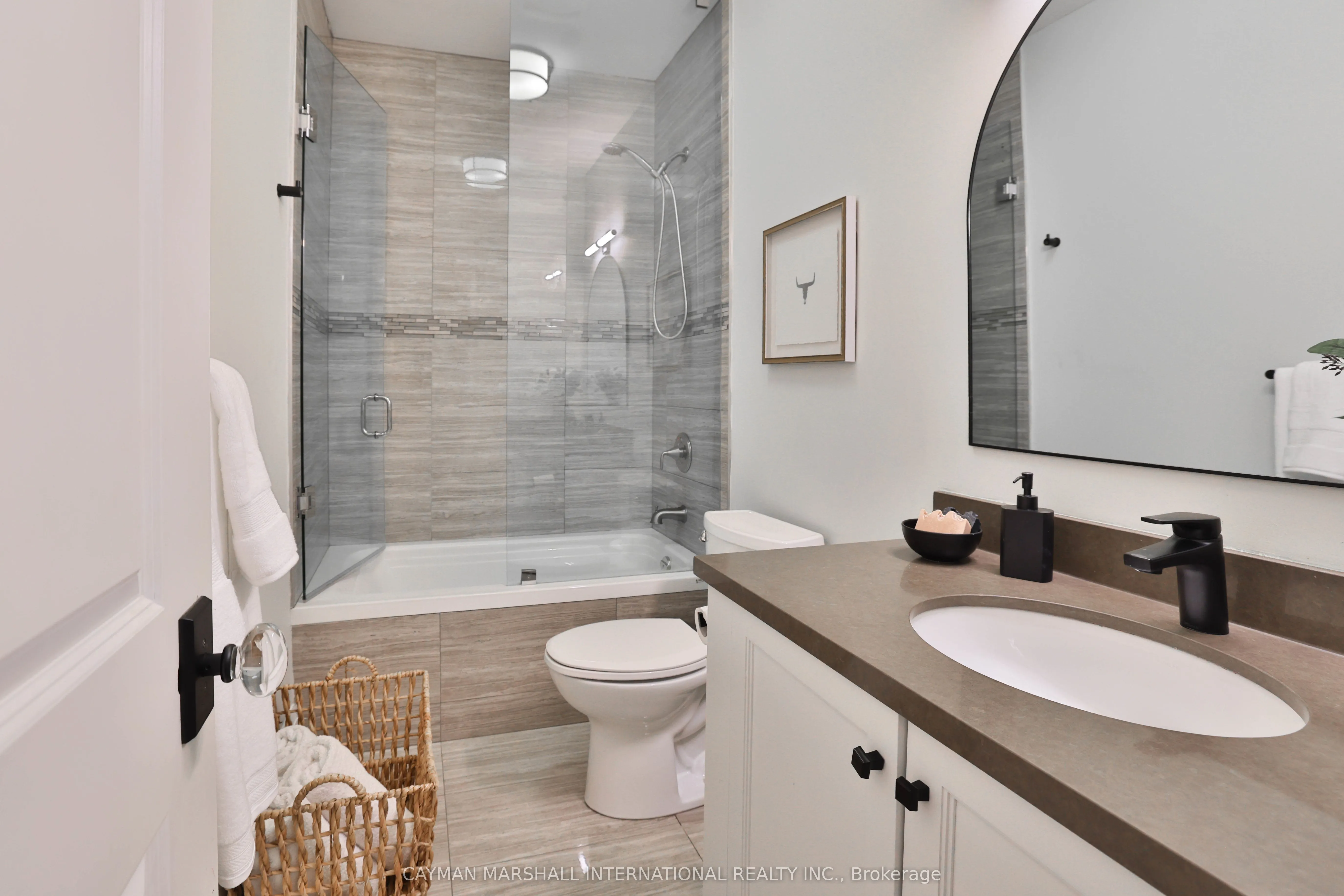 43 Mississauga Road S
